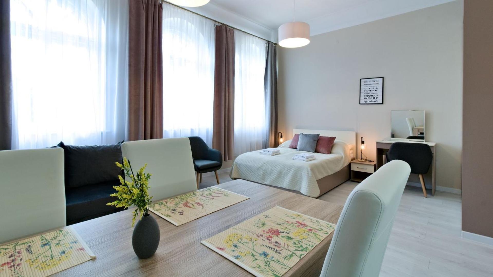 Studio Apartment photo 1