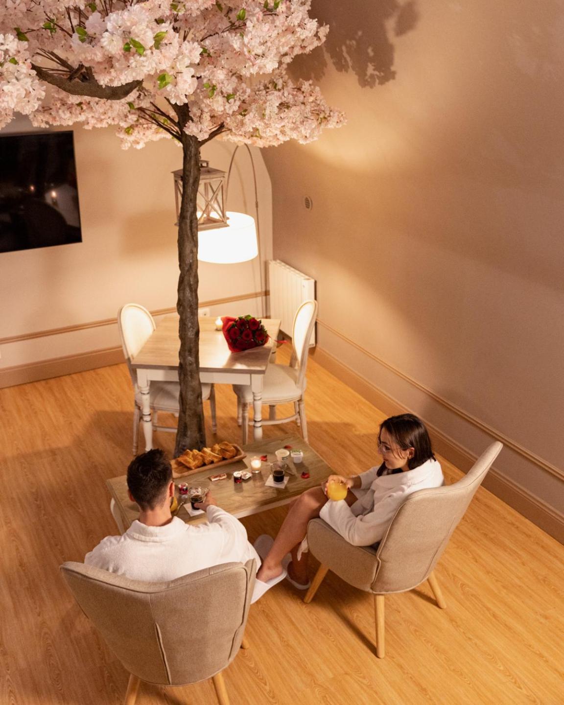 One-Bedroom Apartment - Photo 19