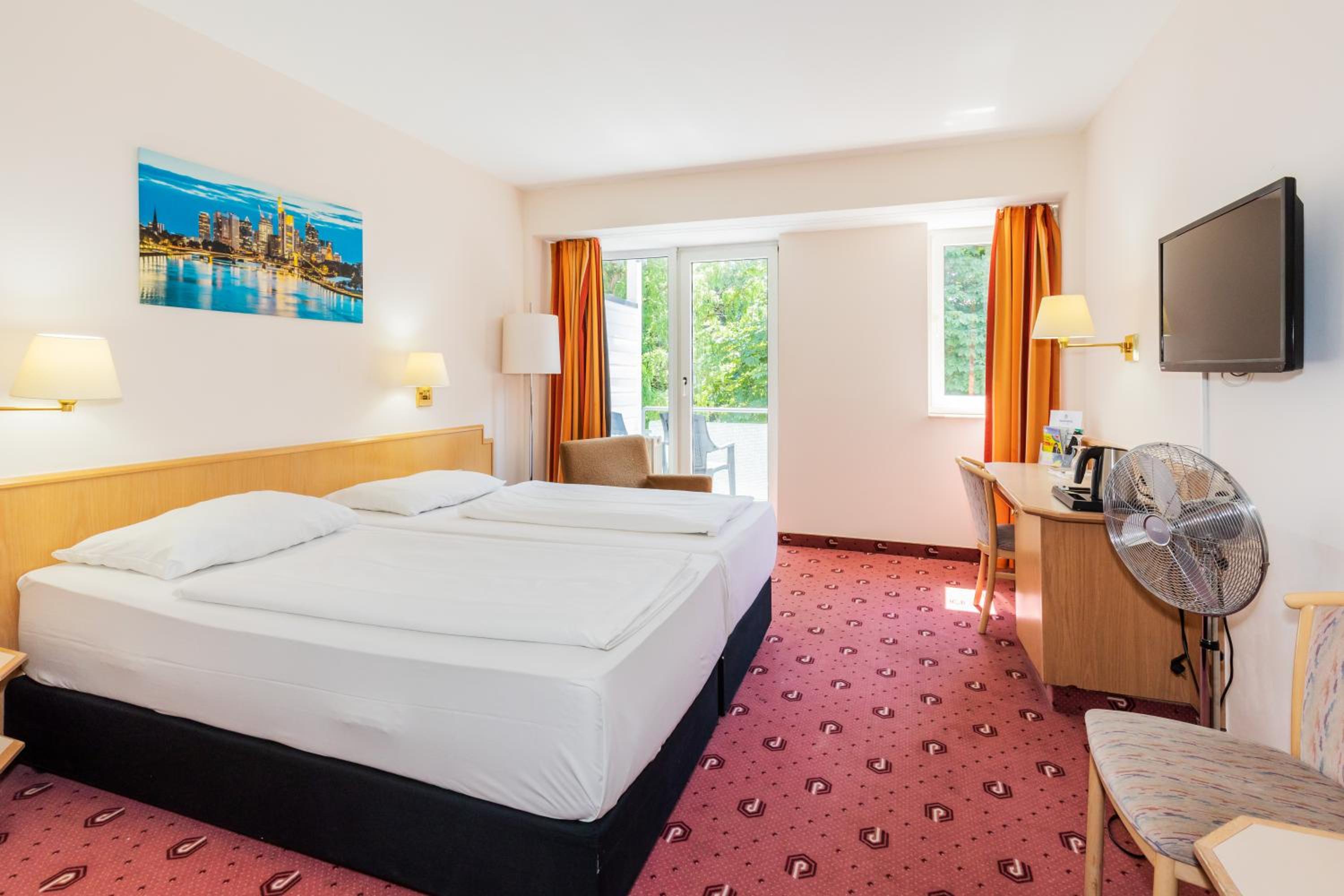 Standard Double Room - Photo 12