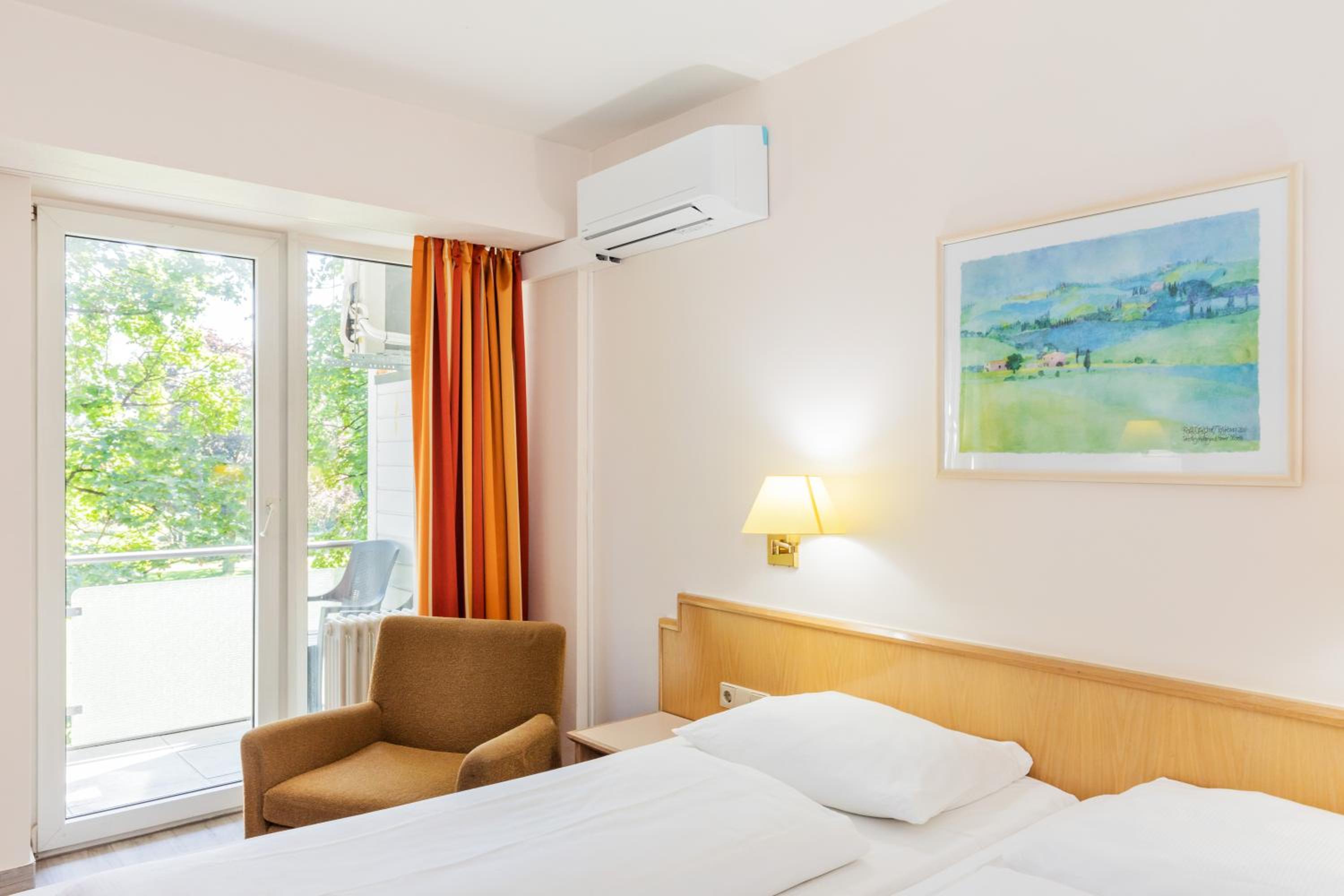 Standard Double Room - Photo 4