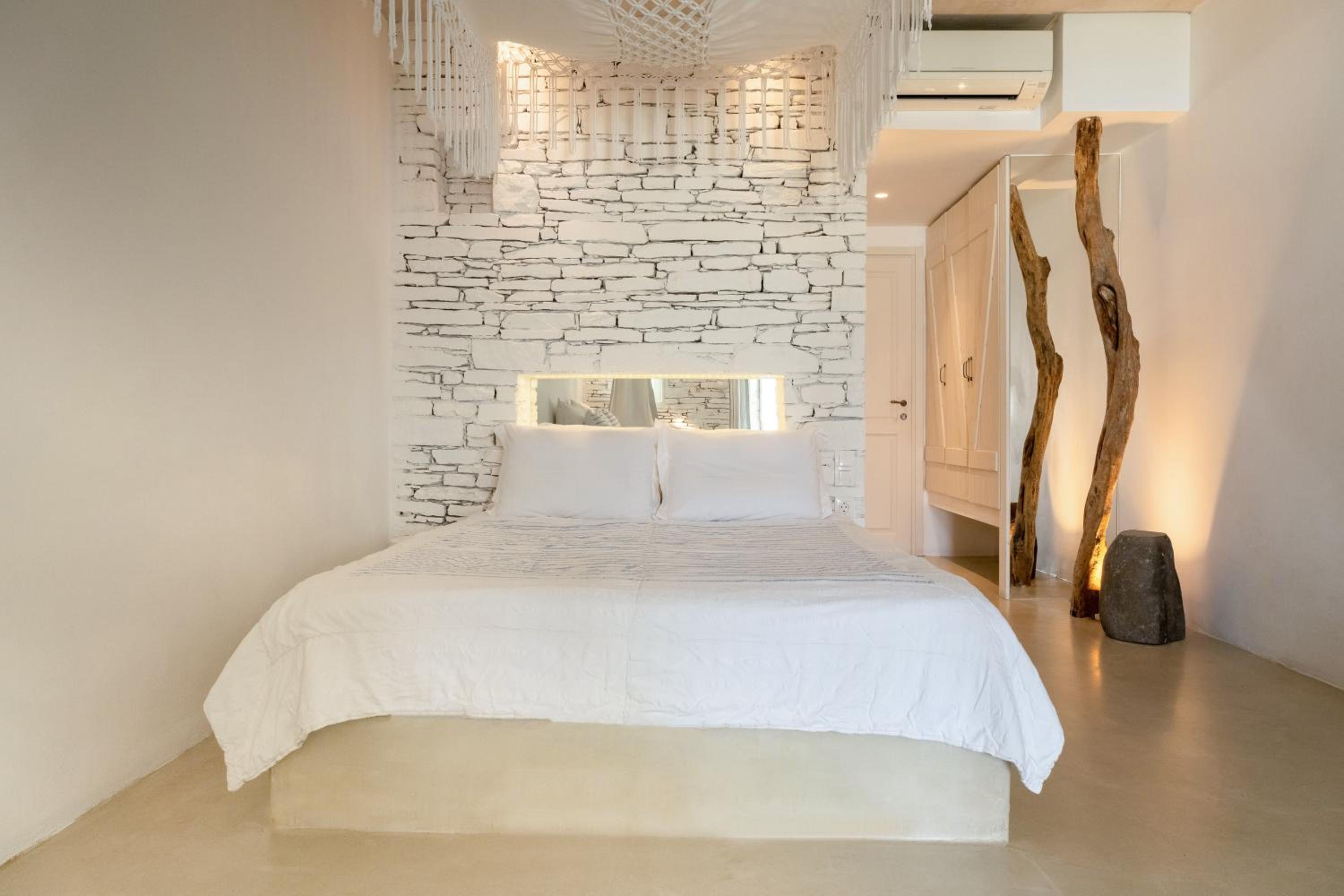 Junior Suite with Sea View - Photo 12