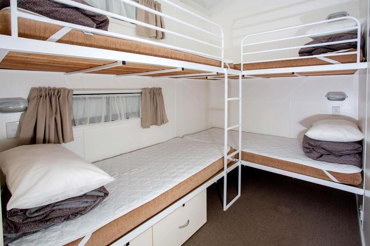 Deluxe Two-Bedroom House photo 3