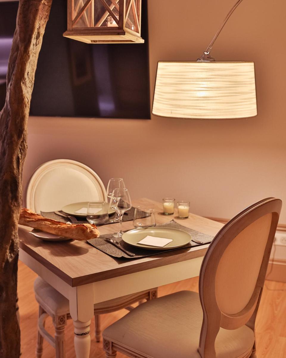 One-Bedroom Apartment - Photo 11