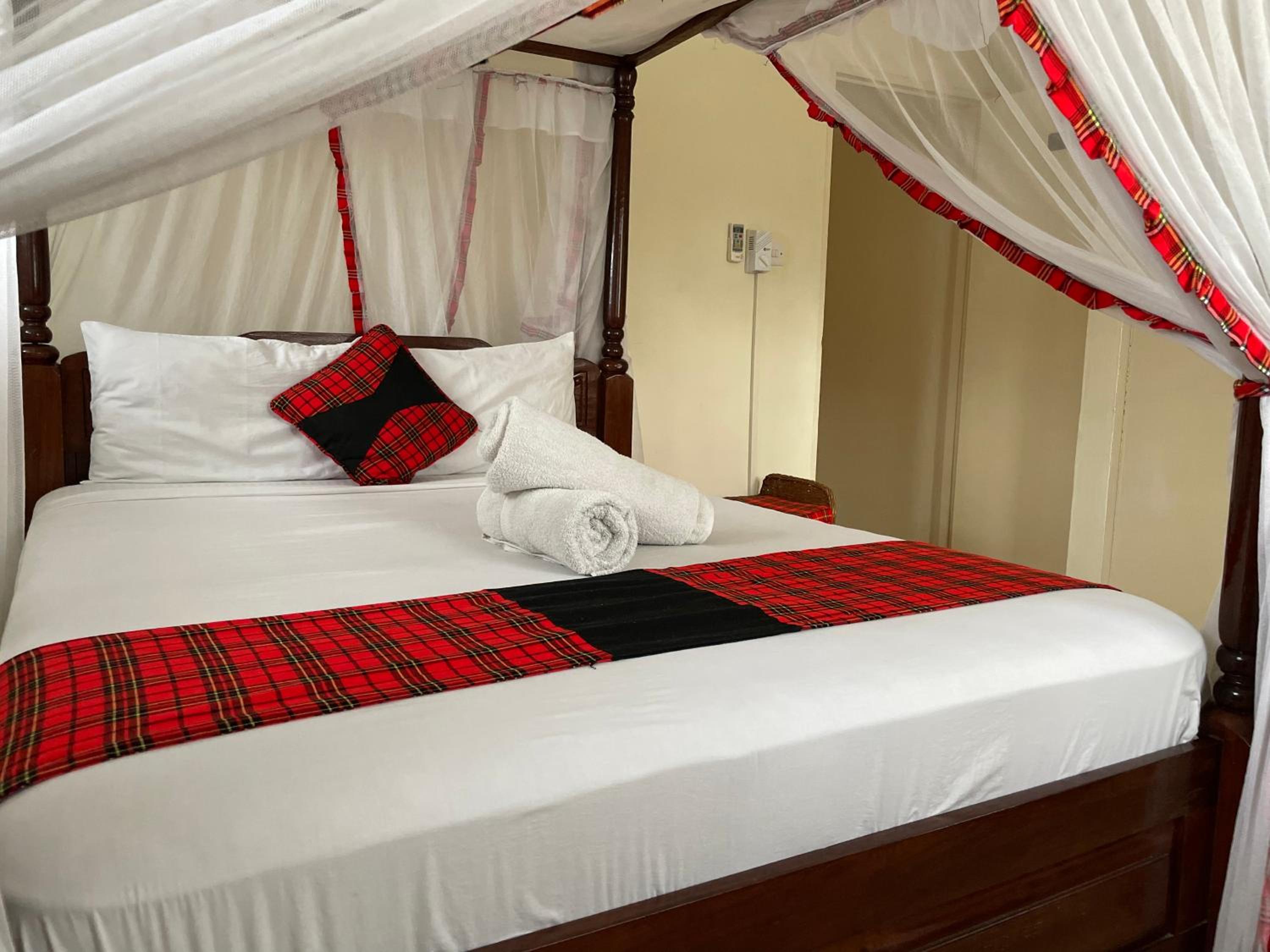 Double Room - Photo 8