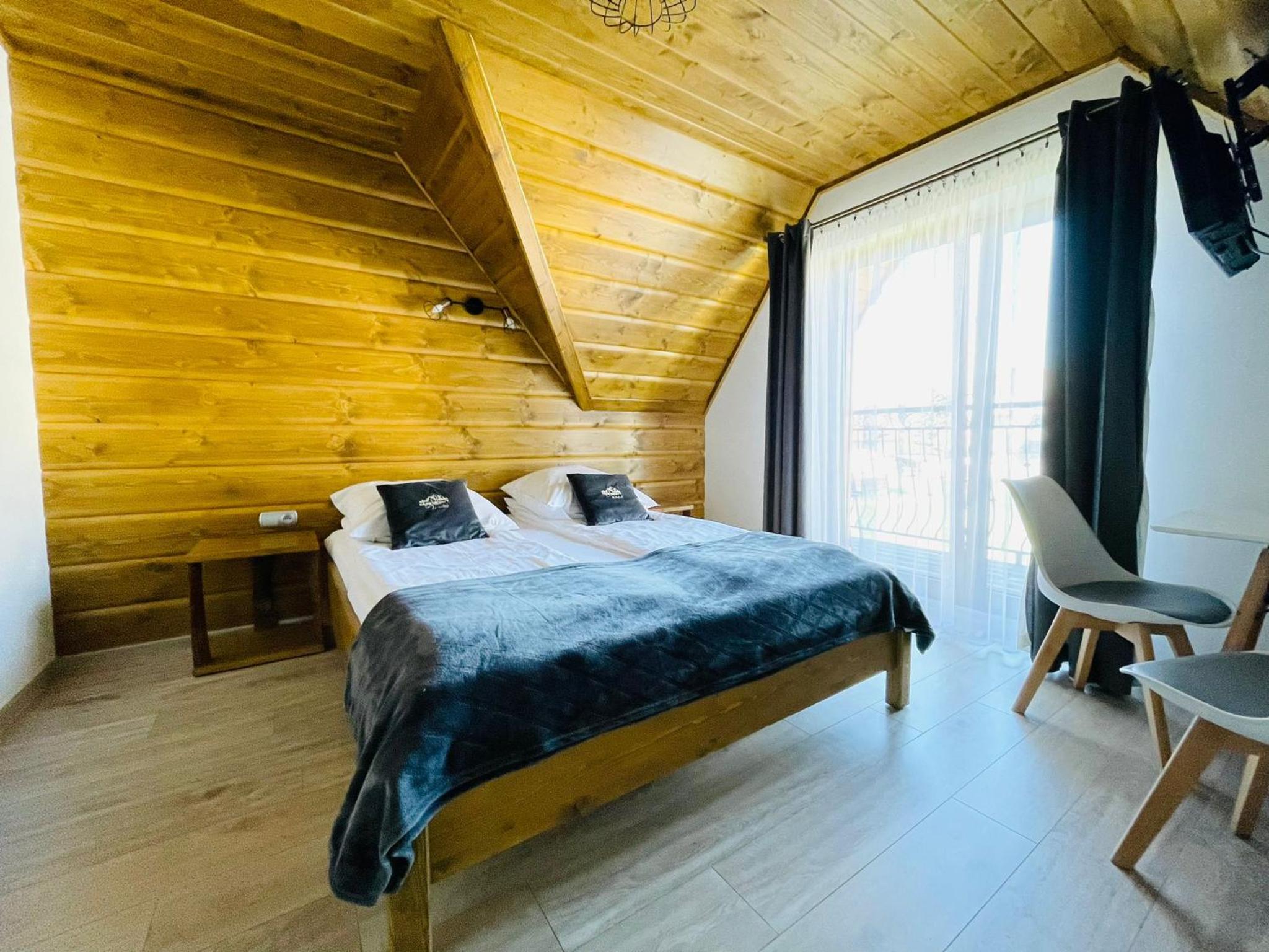 Double Room with Mountain View - Photo 13