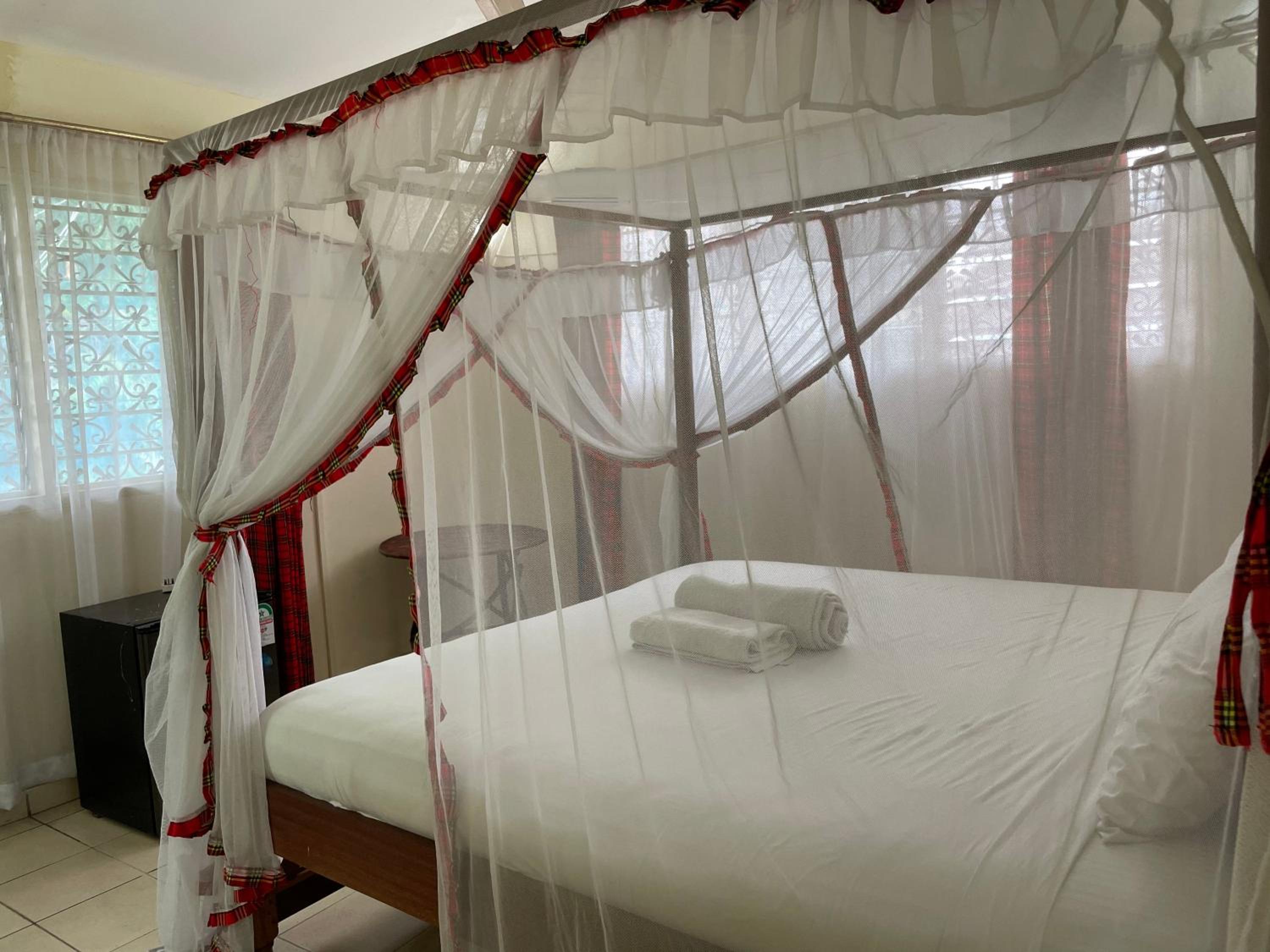 Double Room - Photo 7