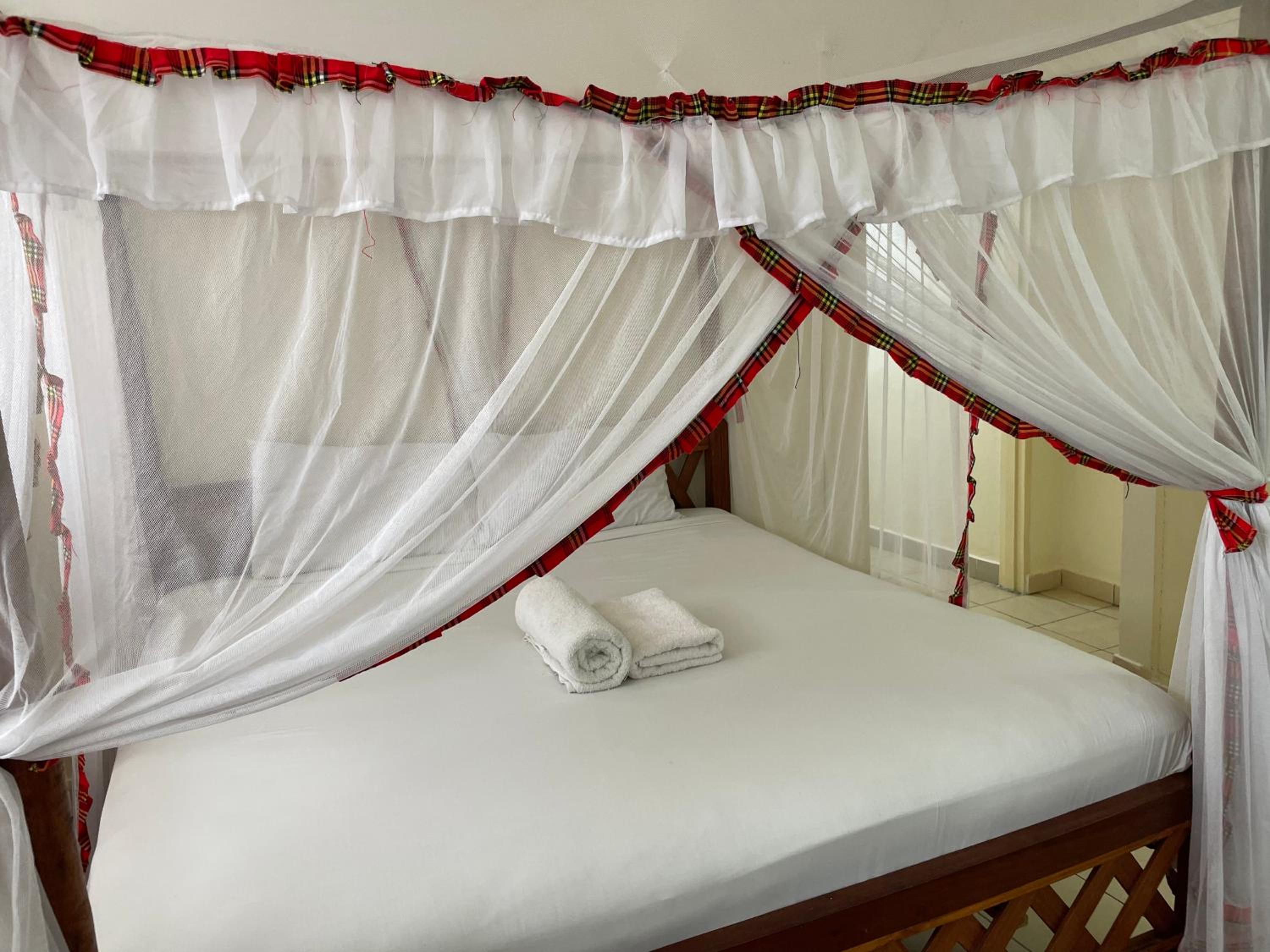 Double Room - Photo 6