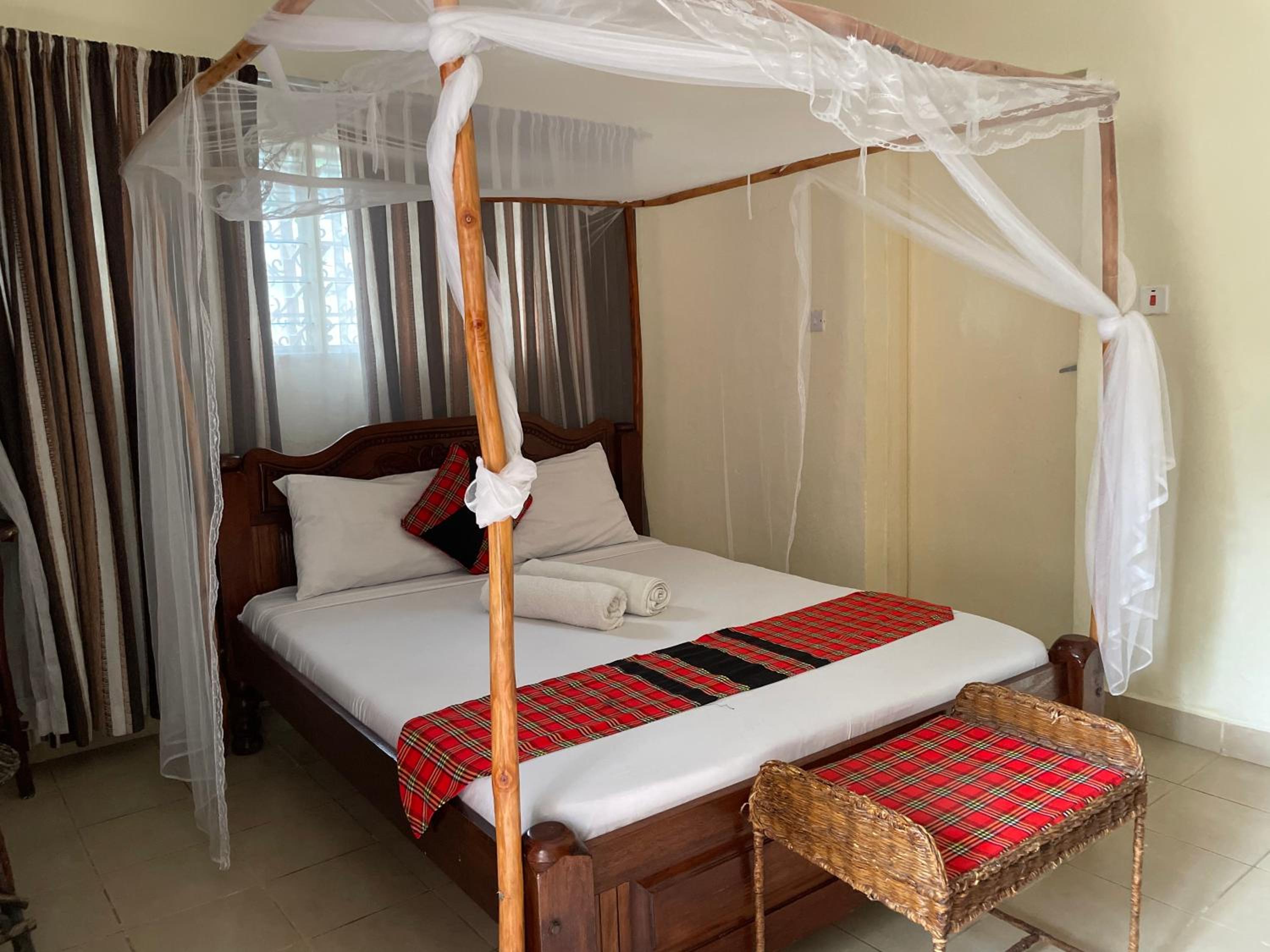 Double Room - Photo 5