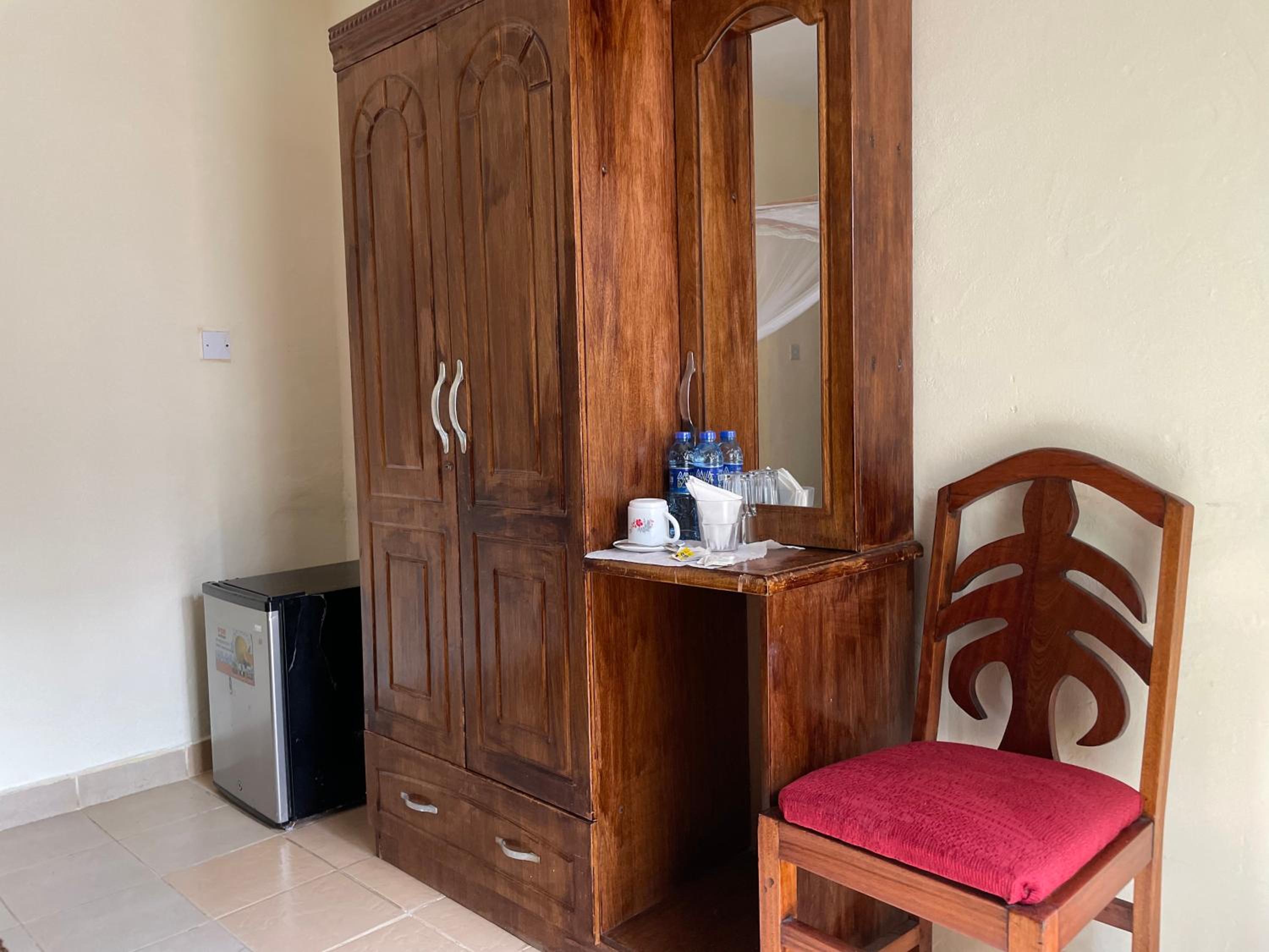 Double Room - Photo 10