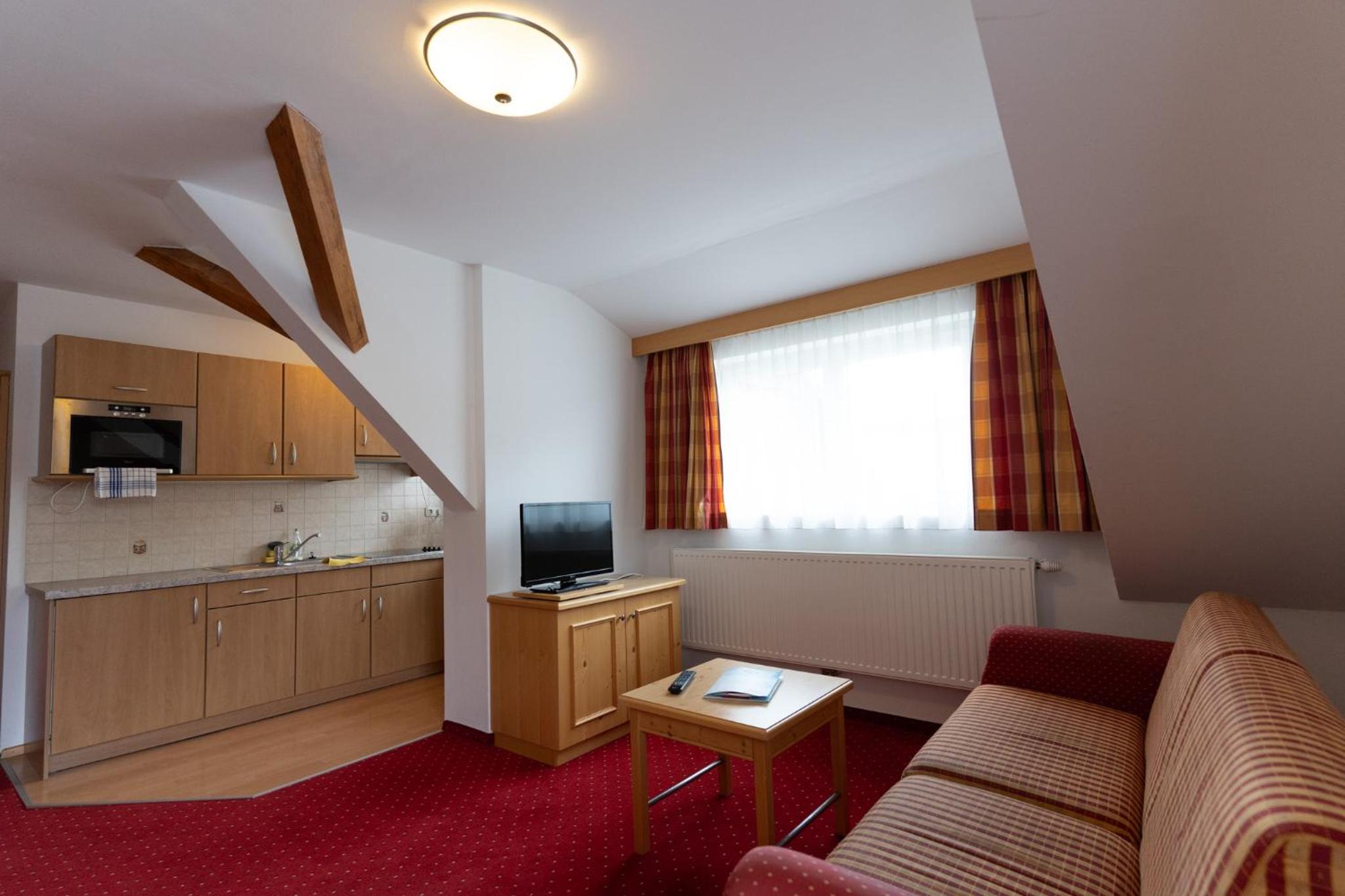 One-Bedroom Apartment with Balcony photo 1