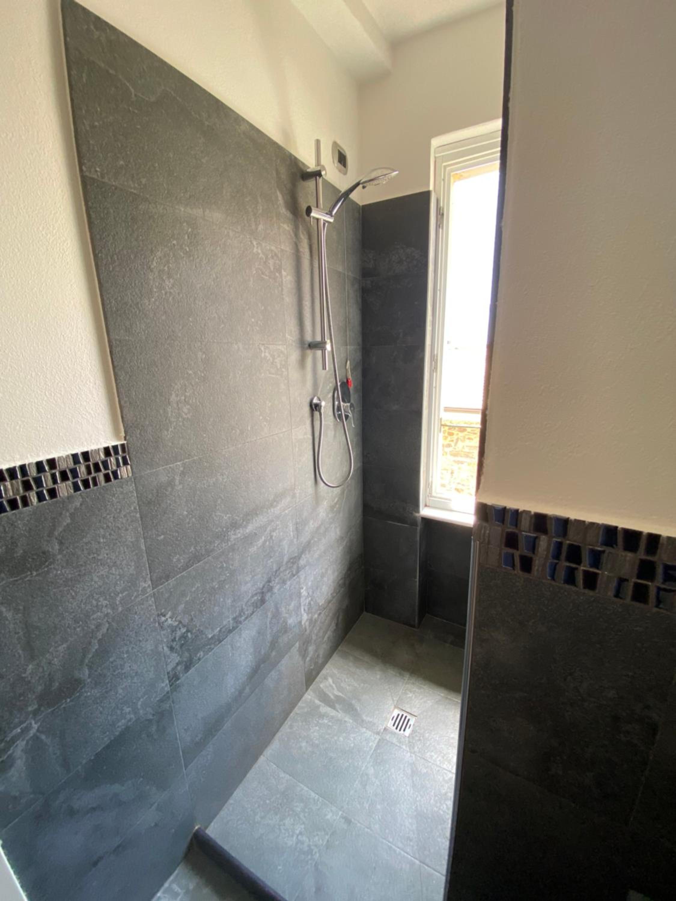 Double Room with Balcony - Photo 6
