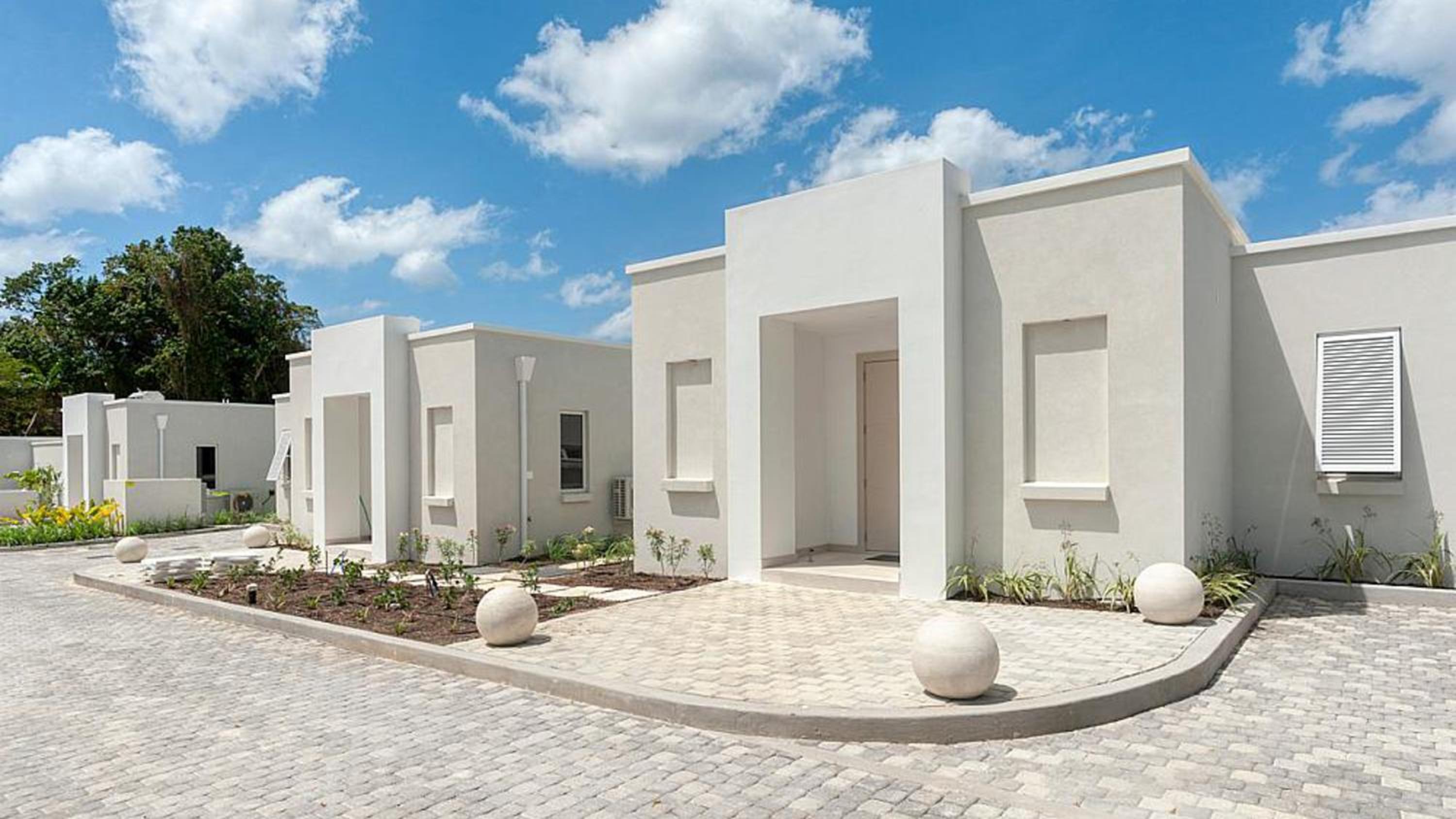 Three-Bedroom Villa photo 3