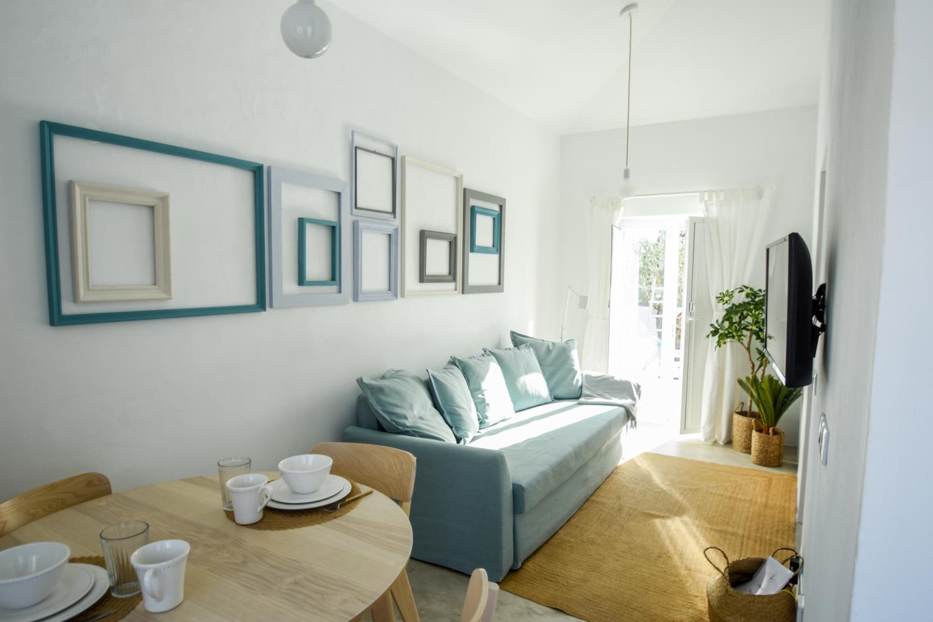 One-Bedroom House photo 3