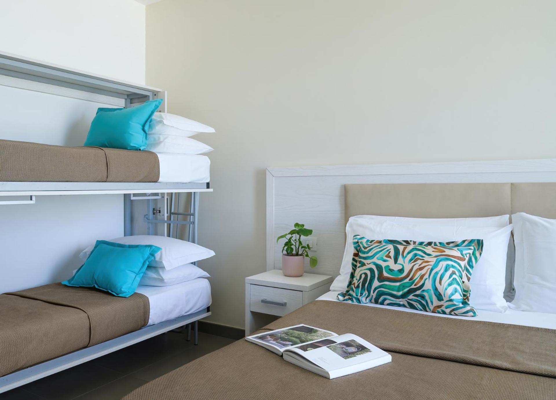 Quadruple Room with Sea View