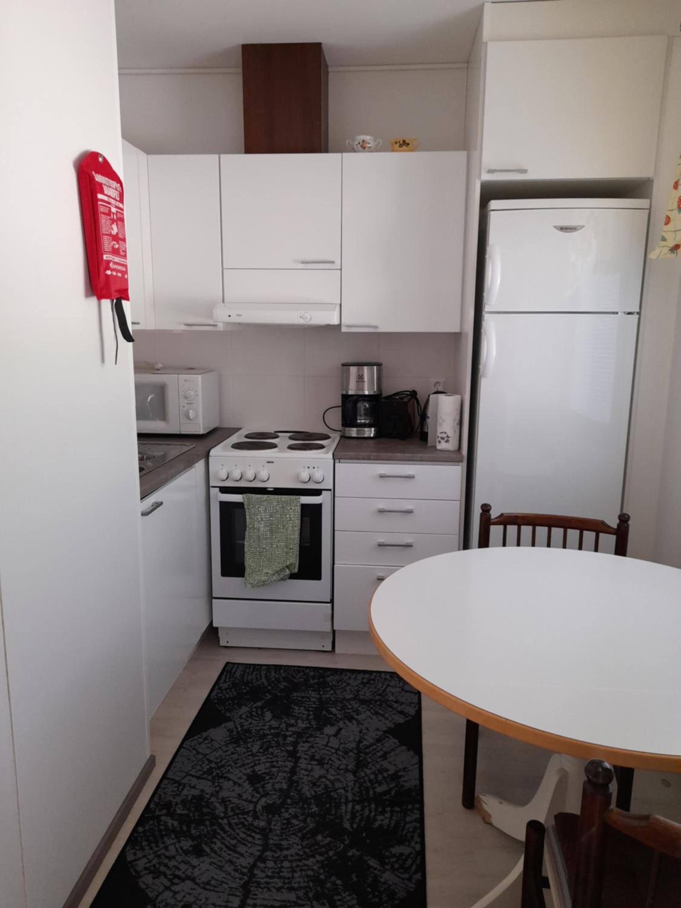 One-Bedroom Apartment - Photo 6