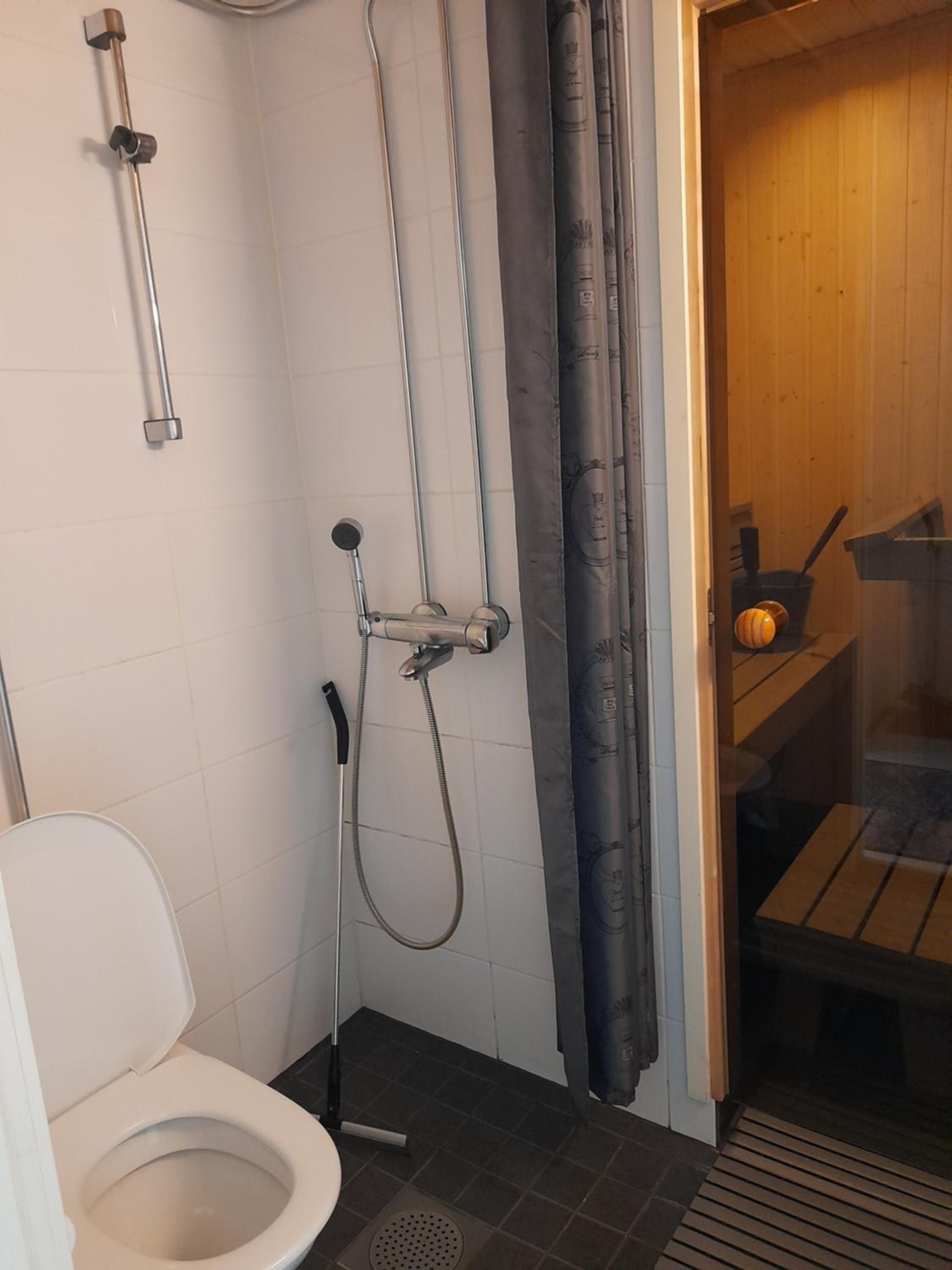One-Bedroom Apartment - Photo 10