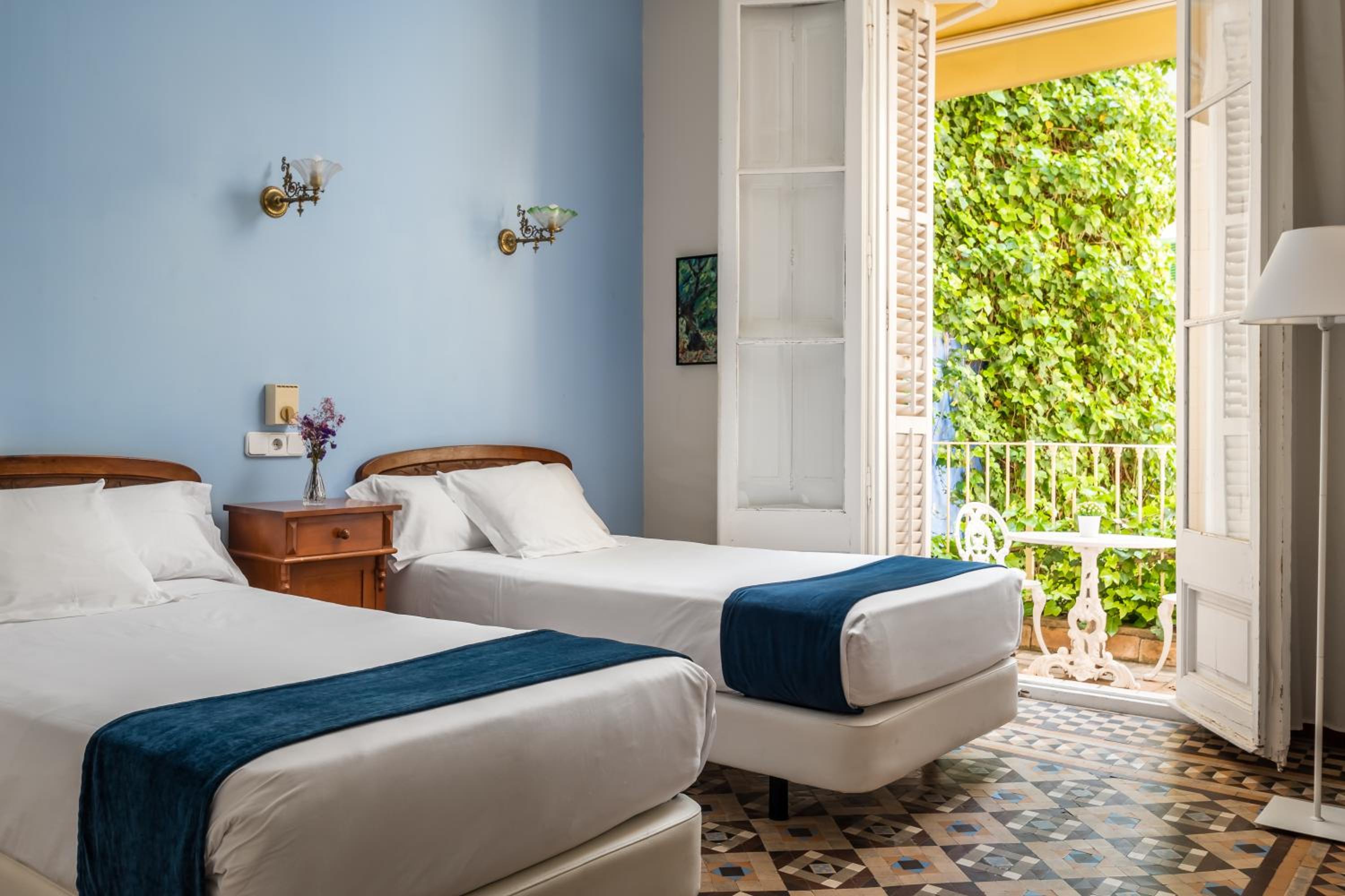 Double or Twin Room with Terrace photo 2