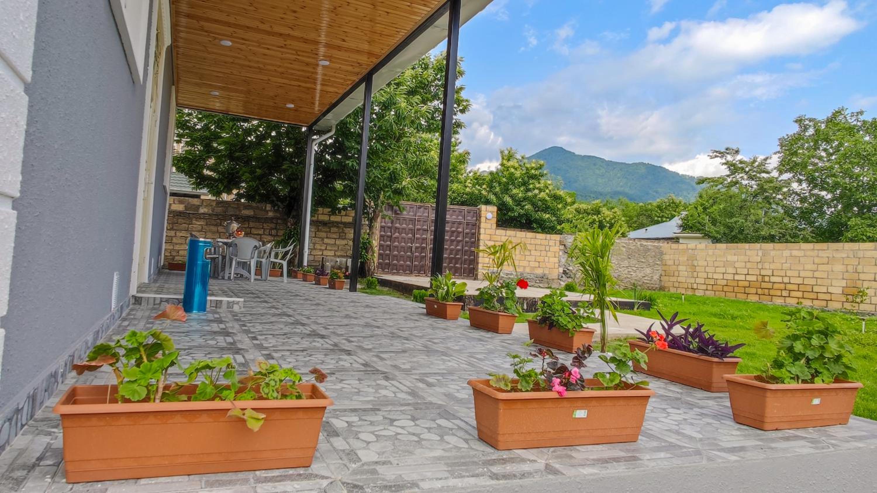 Villa photo 3