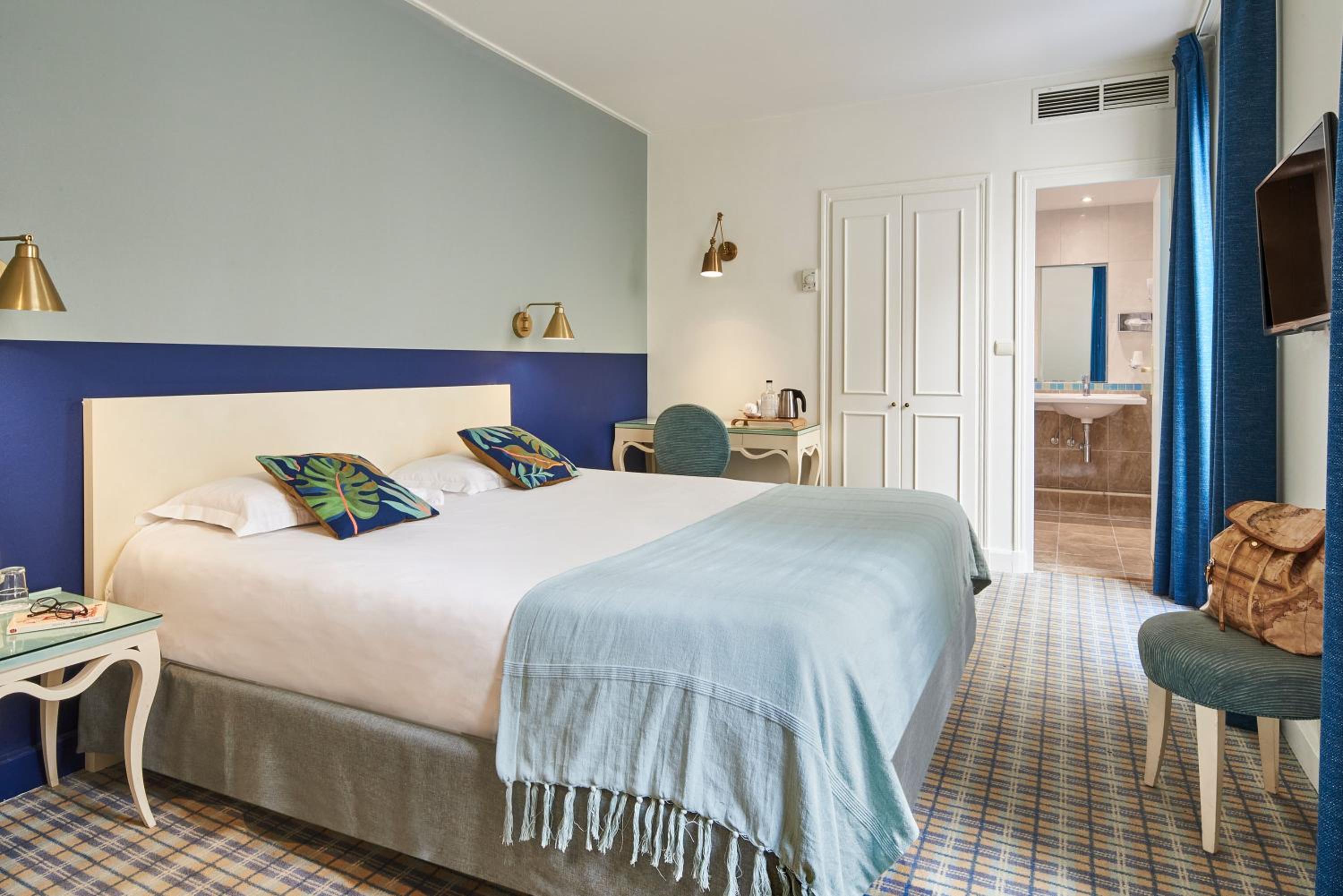 Superior Double or Twin Room photo 1