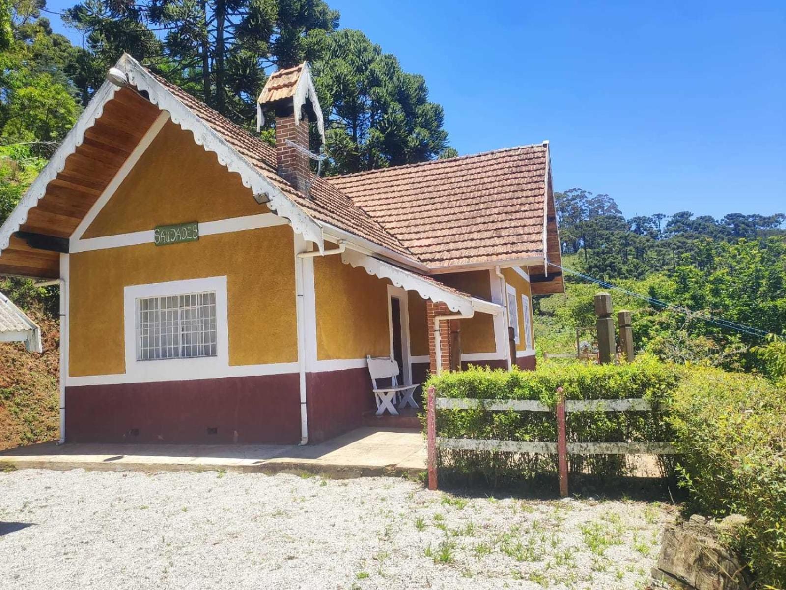 Three-Bedroom Chalet - Photo 3