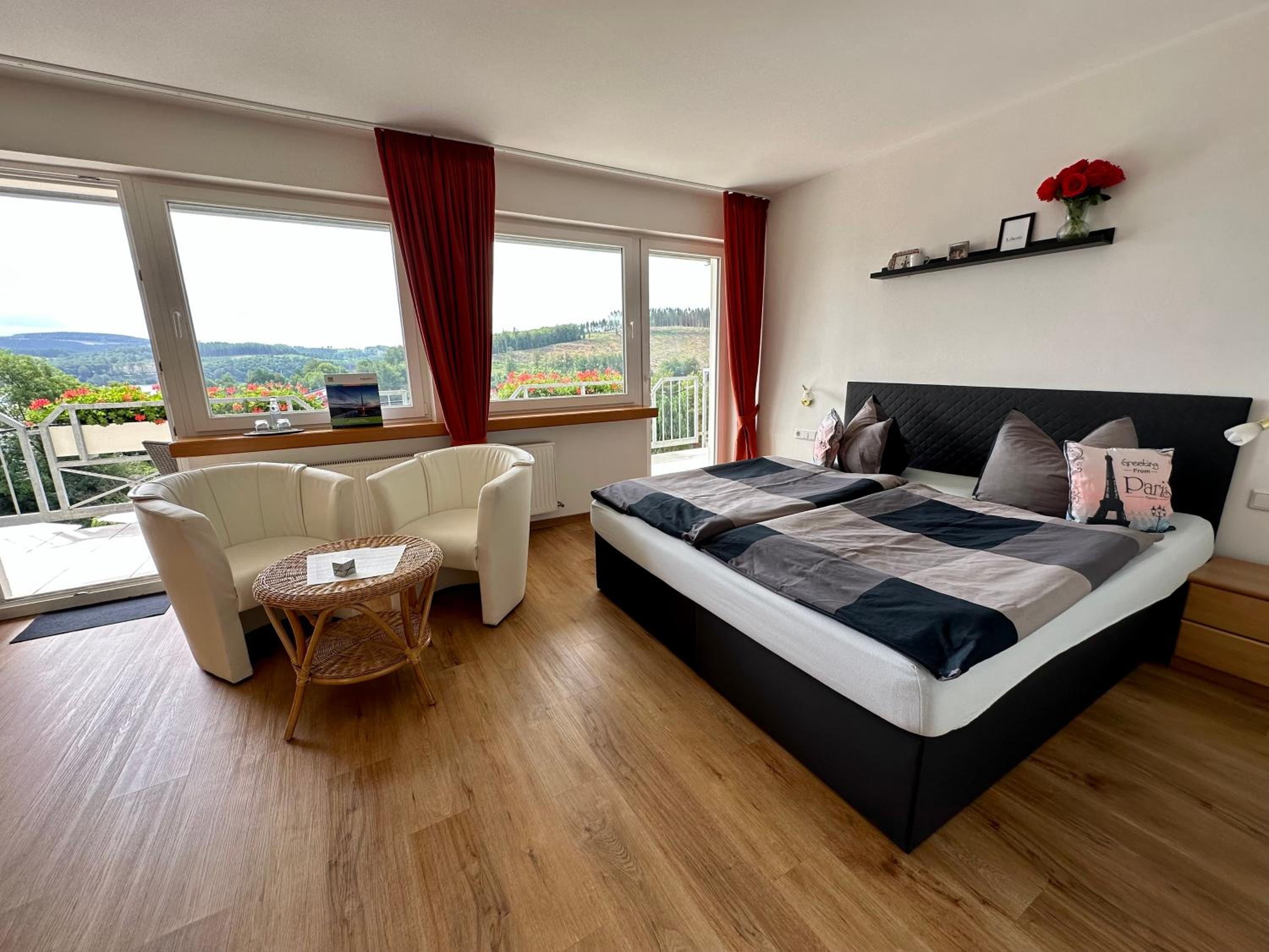 Double Room with Lake View photo 1