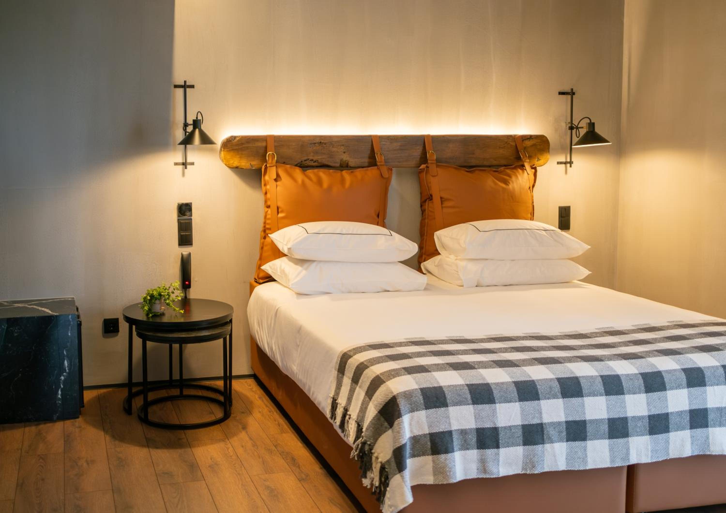 Standard Double or Twin Room - Photo 4