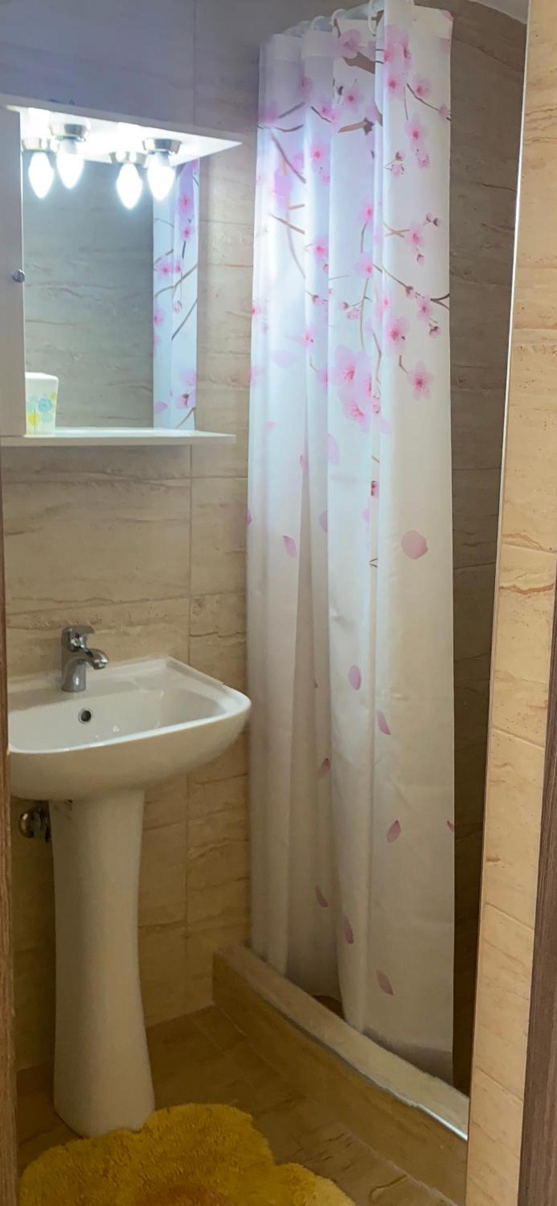 Studio Apartment - Photo 10