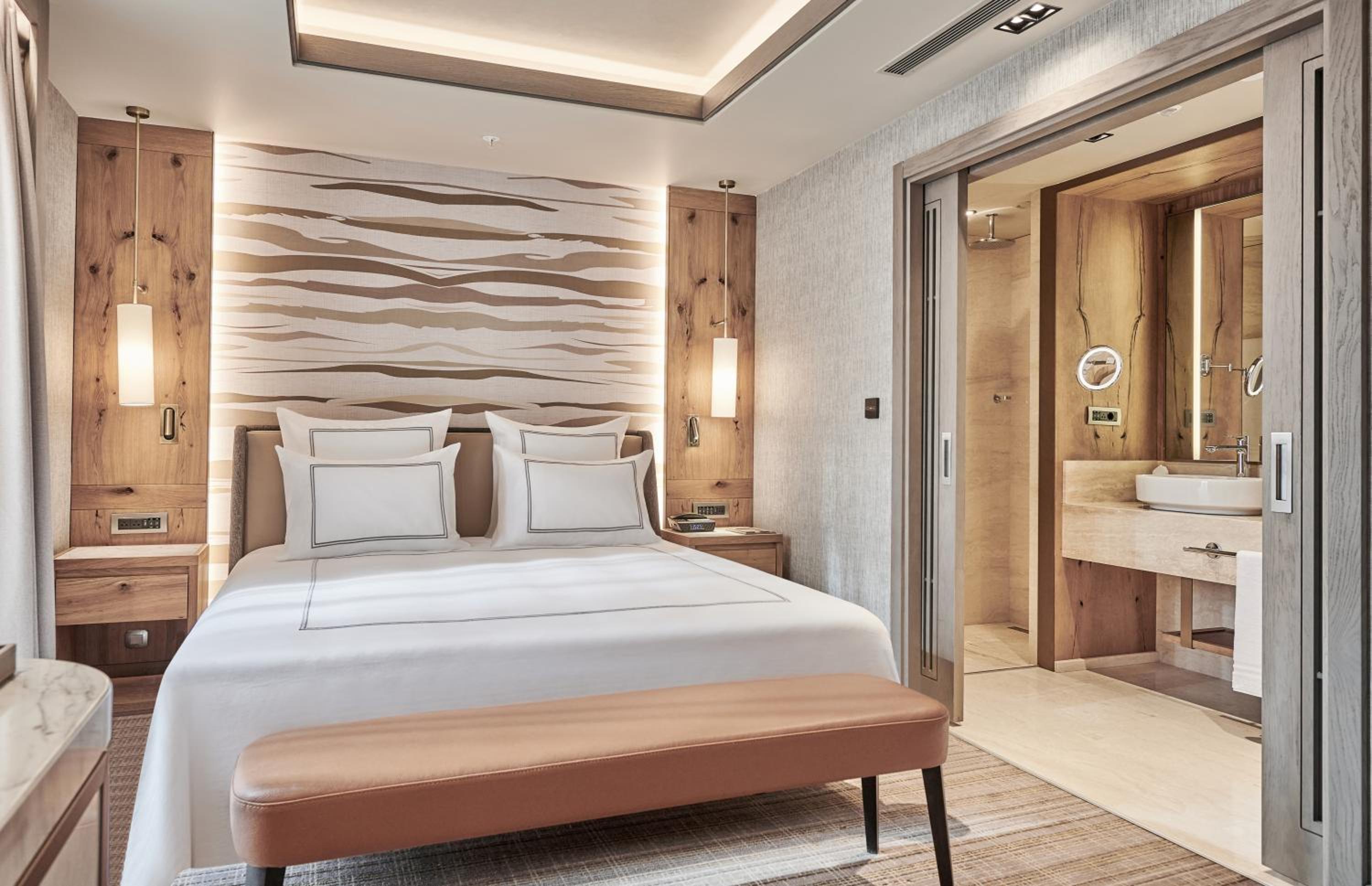 Swiss Superior Room with Terrace - Photo 4