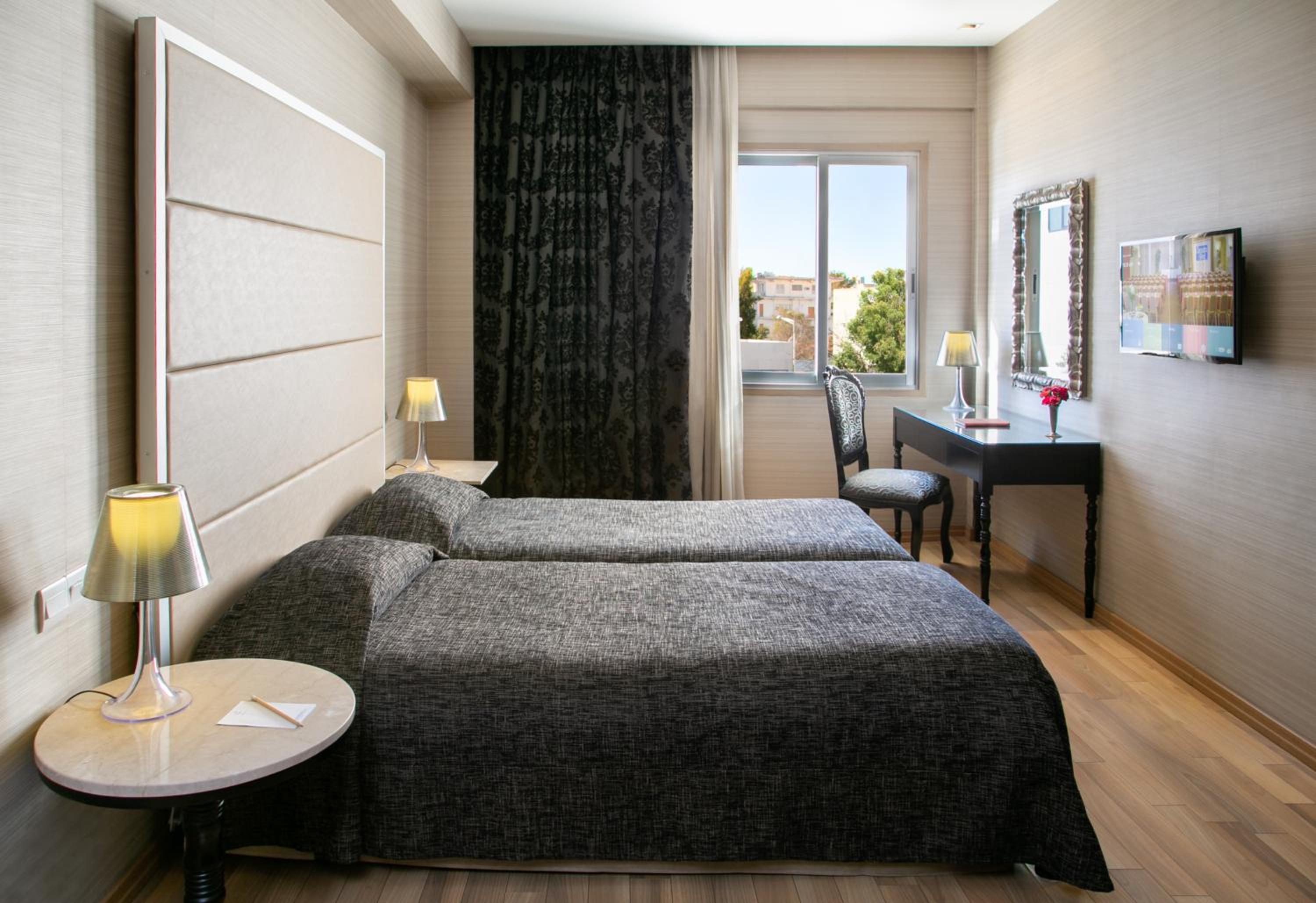 Executive Double or Twin Room - Photo 3