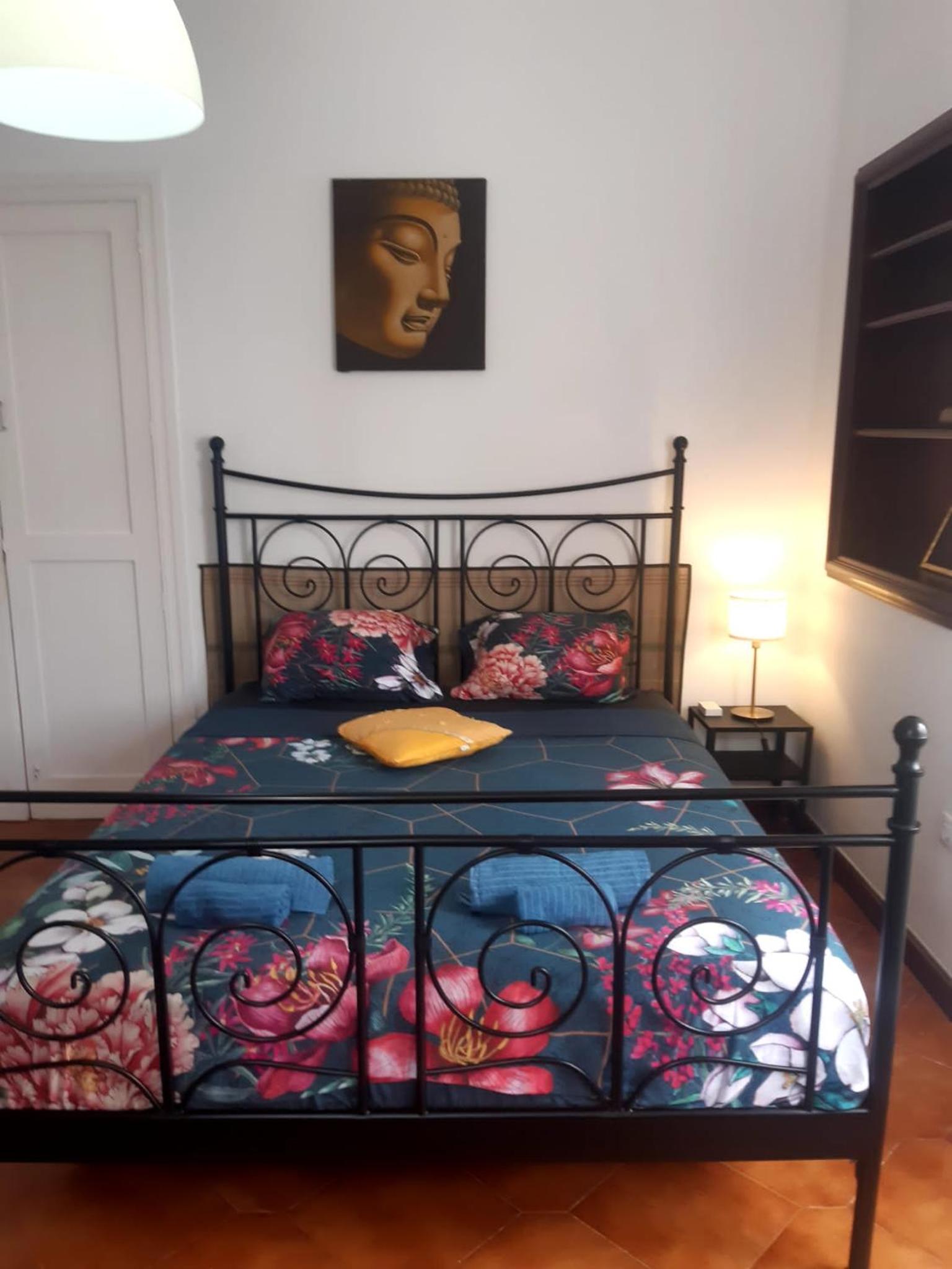 Habitación Estándar con Cama Queen
