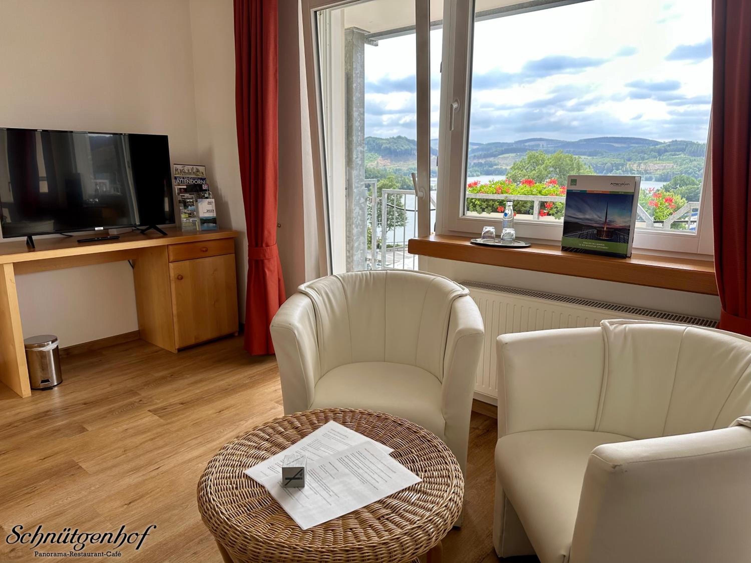 Double Room with Lake View photo 3