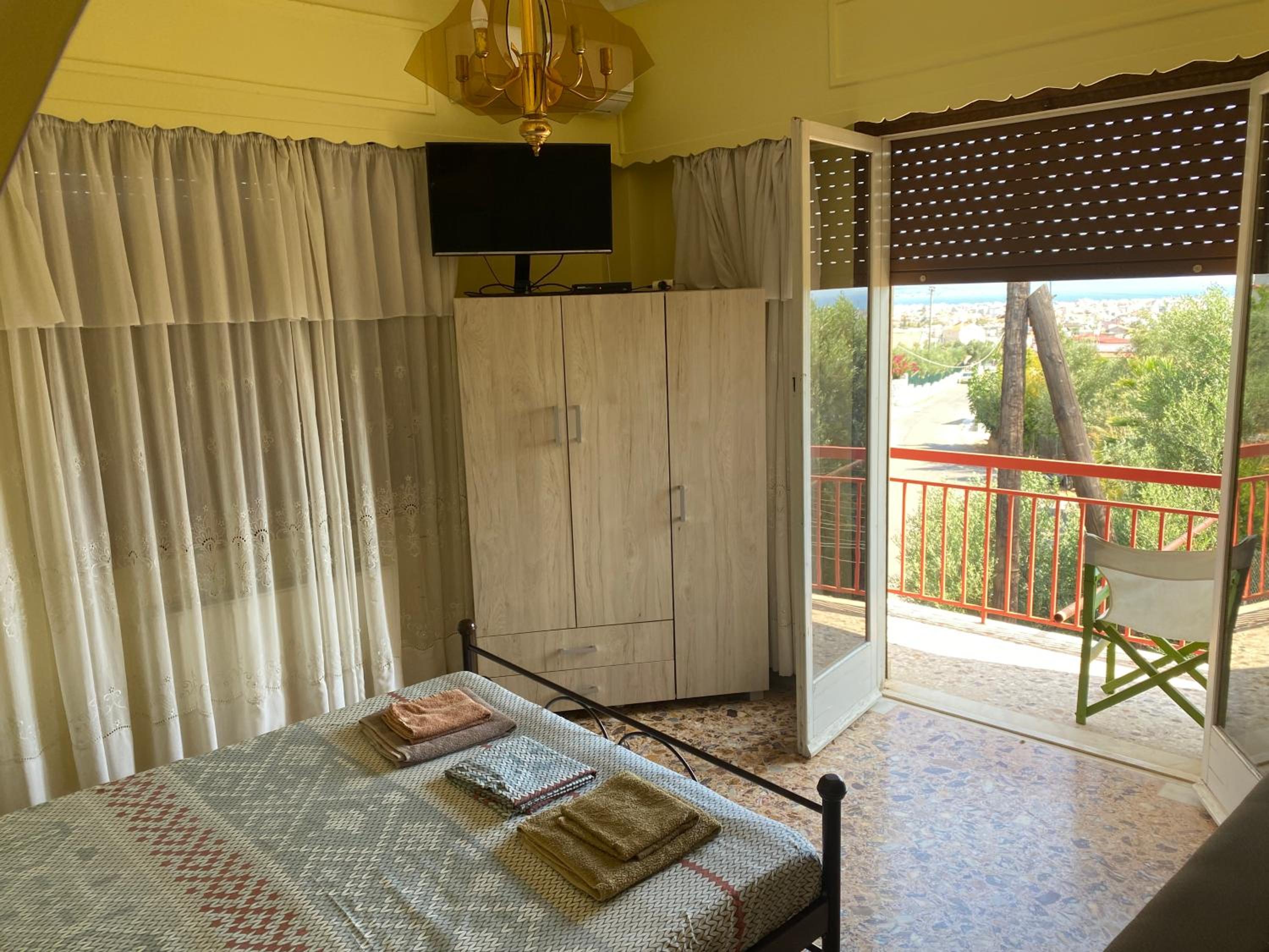 Studio Apartment - Photo 5
