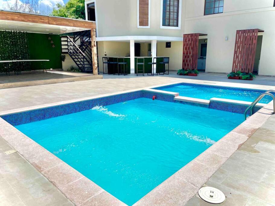 Three-Bedroom Villa photo 2