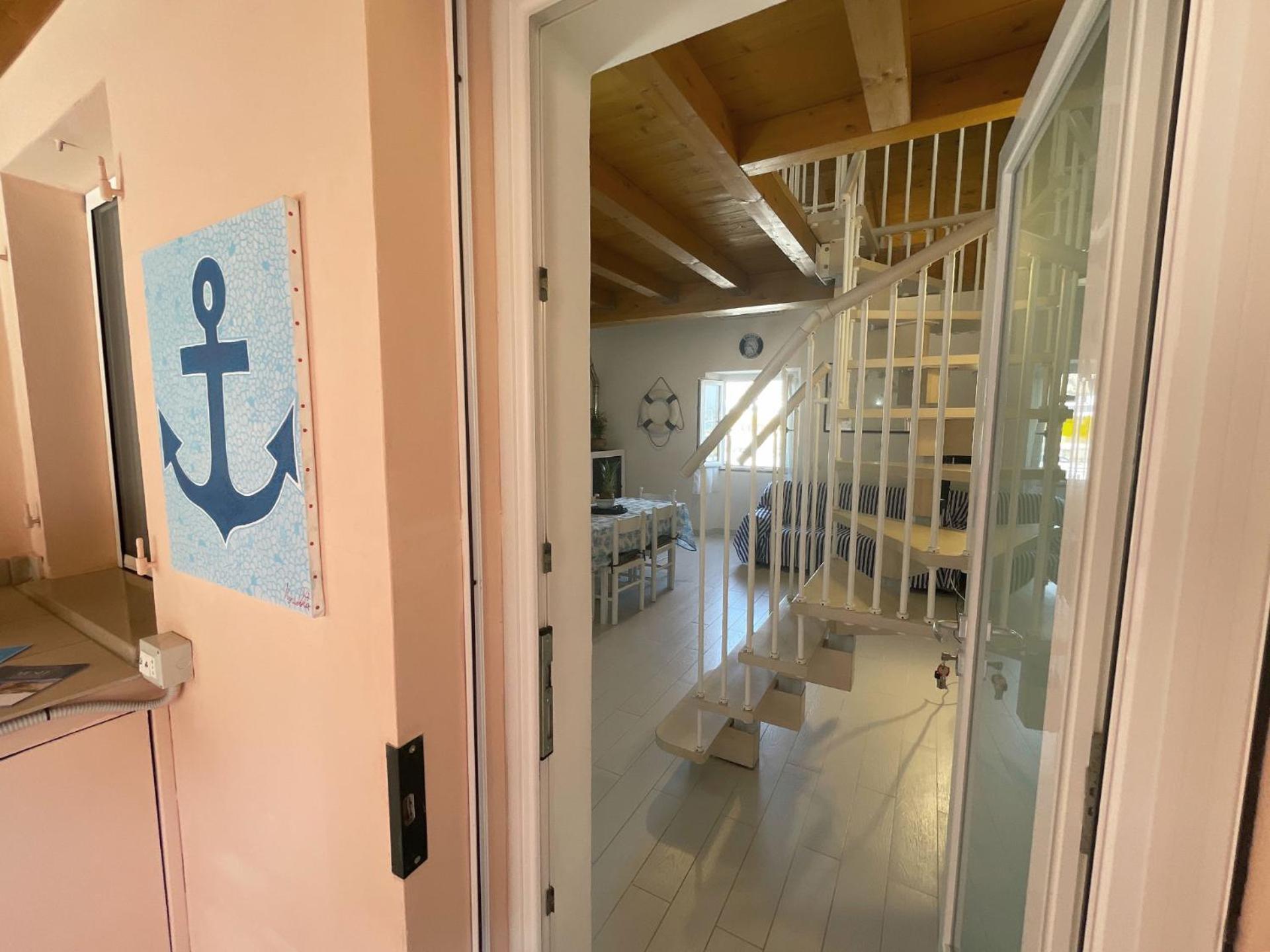 Studio - Split Level