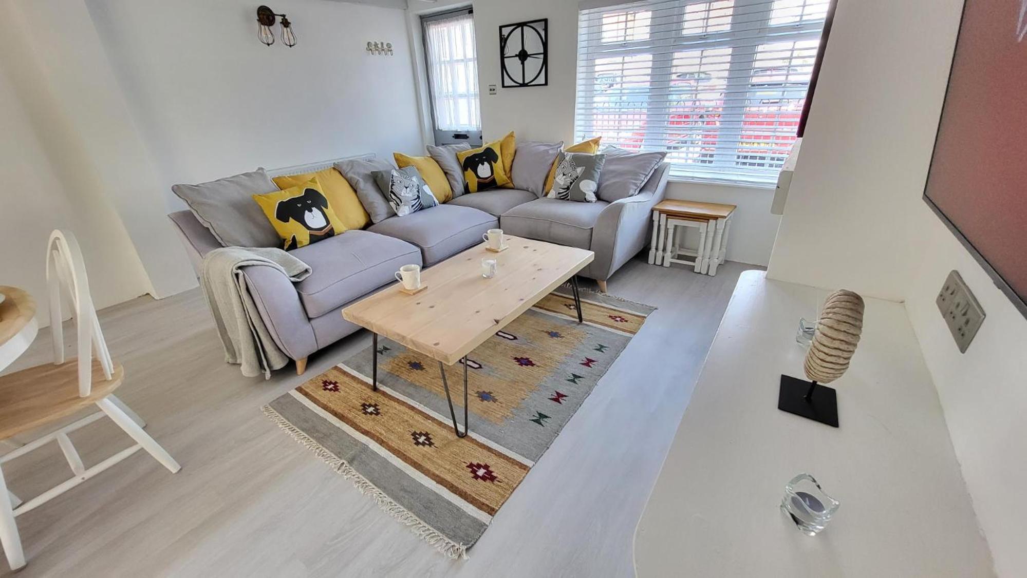 Three-Bedroom House photo 1