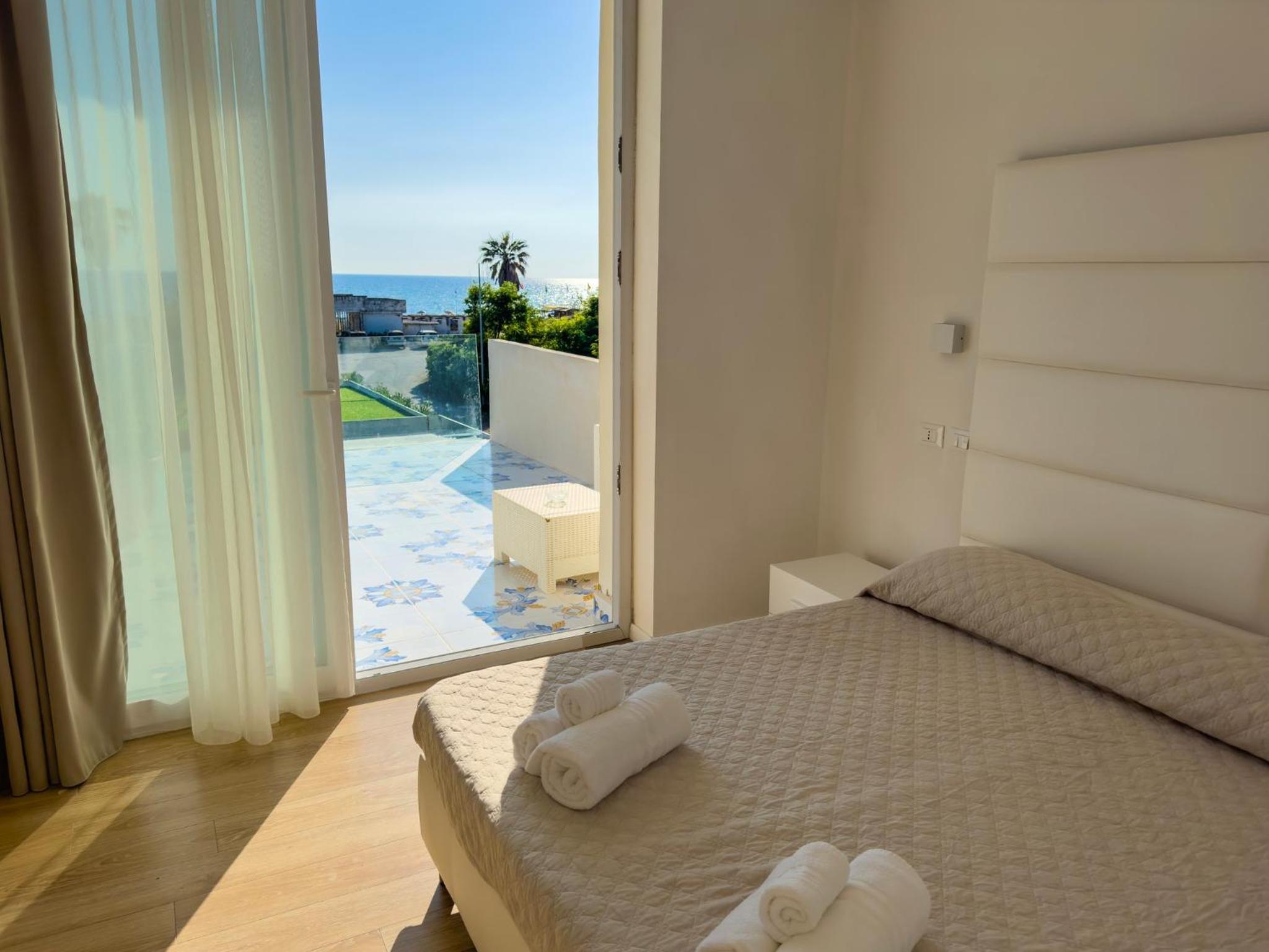Quadruple Room with Sea View