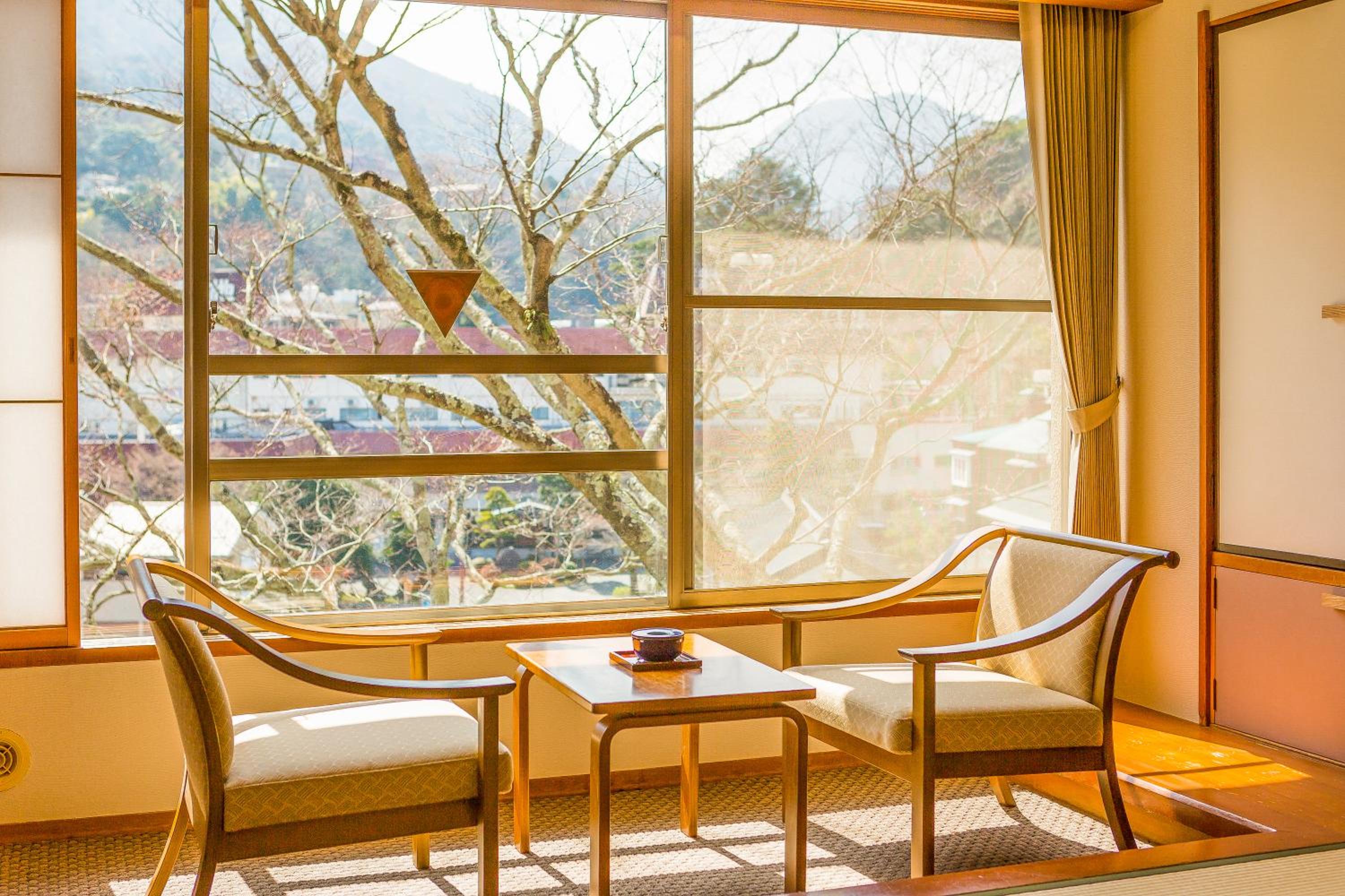 Japanese-Style Standard Room with River View - Photo 5