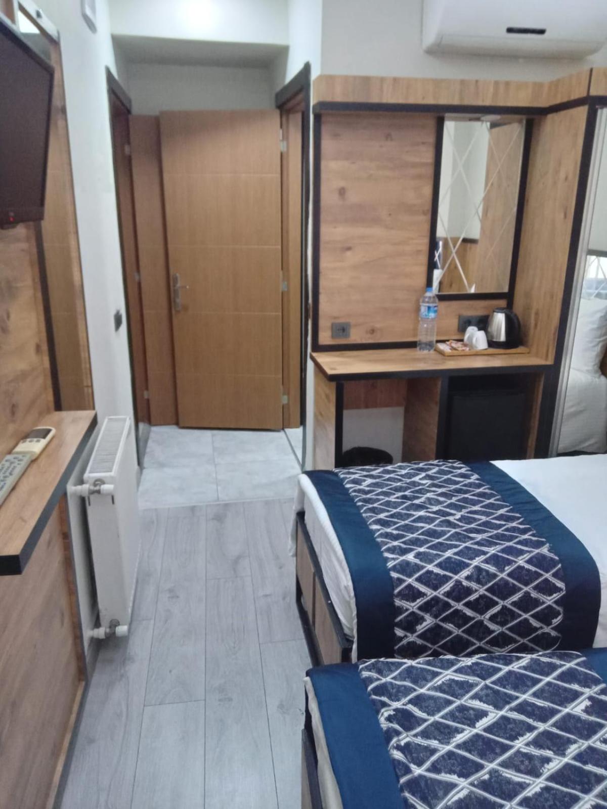 Standard Triple Room photo 3