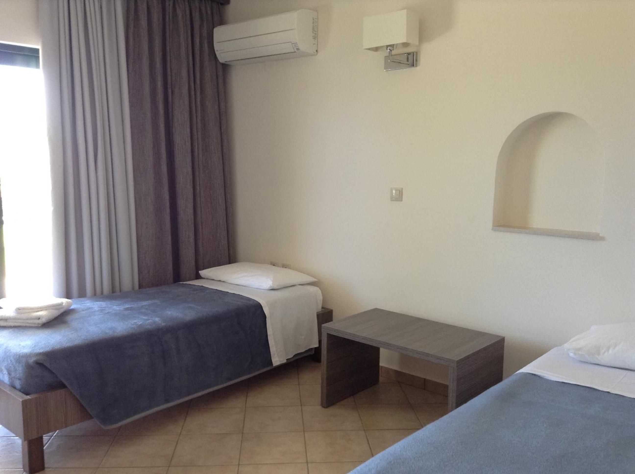 Family Two-Bedroom Apartment with View photo 2