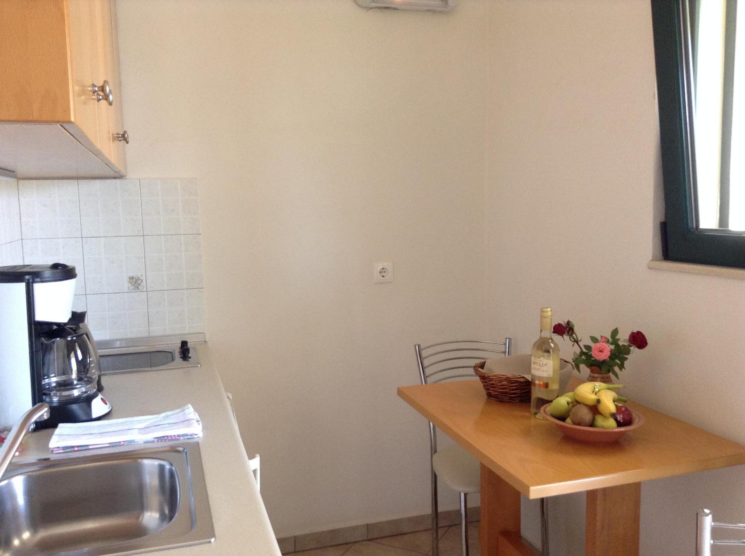 Studio (2 Adults) photo 2