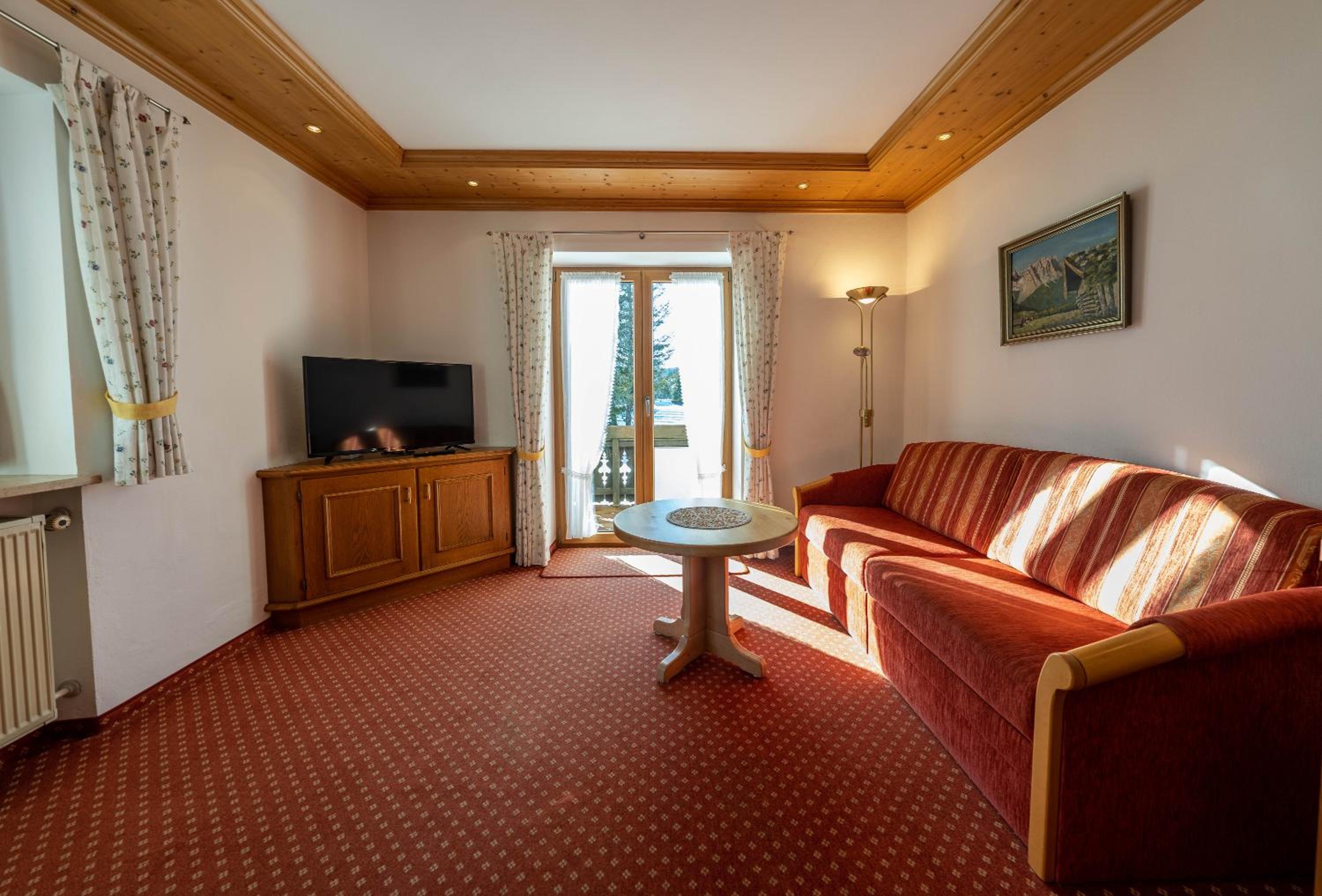 Superior One-Bedroom Apartment with Balcony photo 2