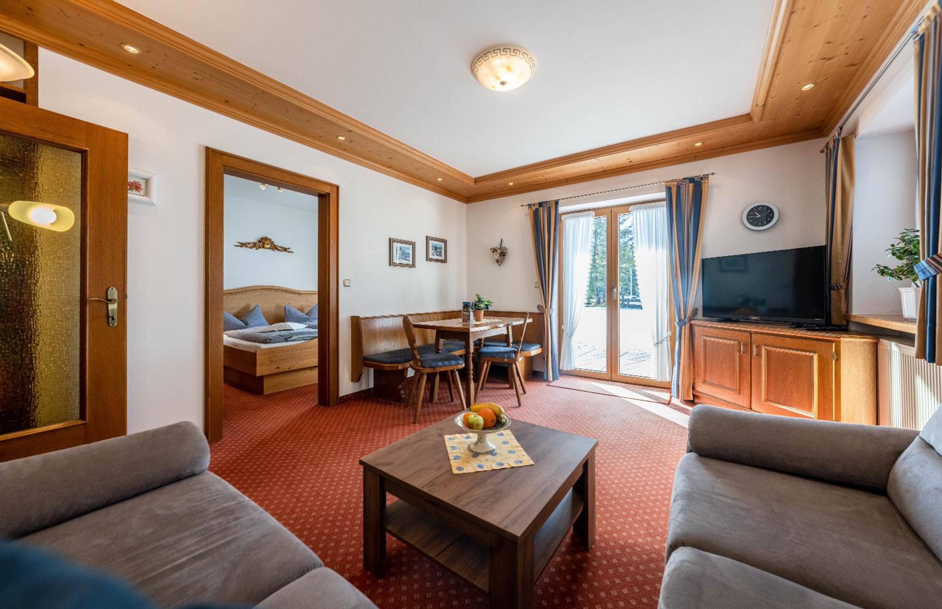 One-Bedroom Apartment with Garden View photo 1