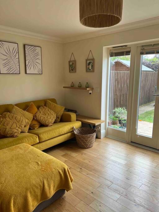 Three-Bedroom House photo 3