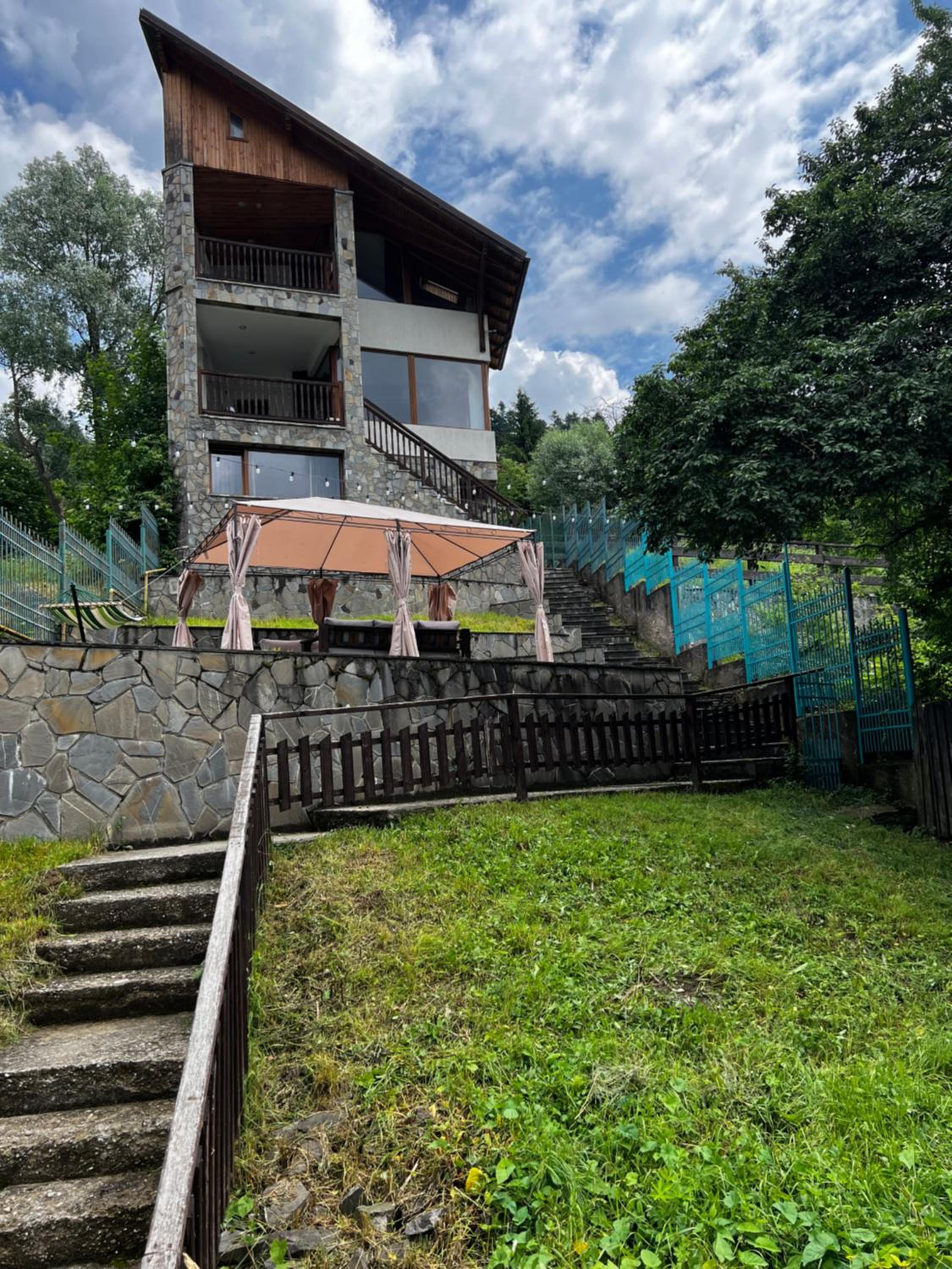 Villa photo 3