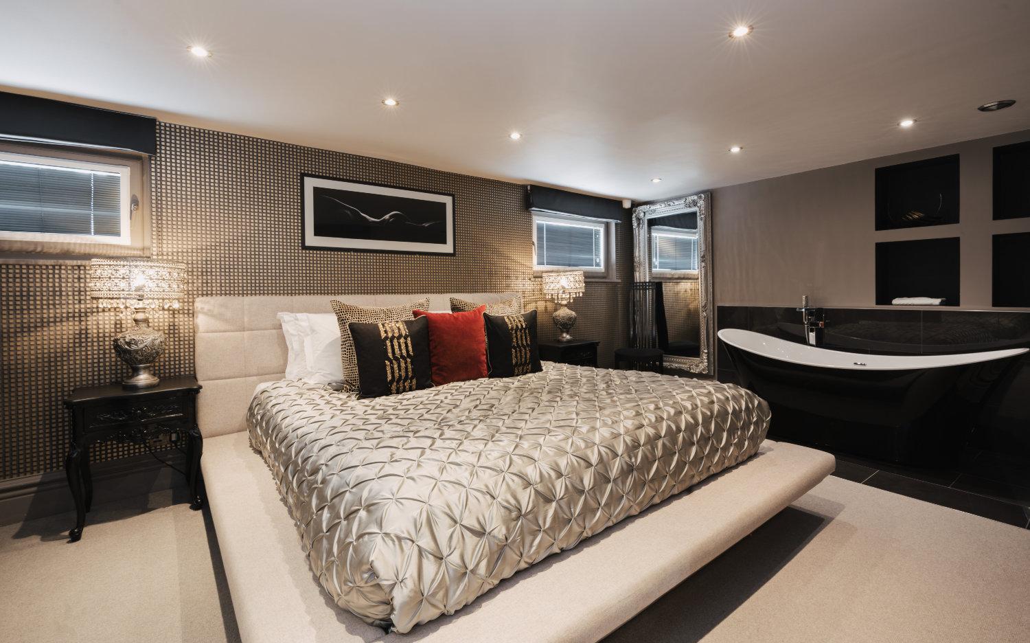 The Hemsley Suite - Photo 2