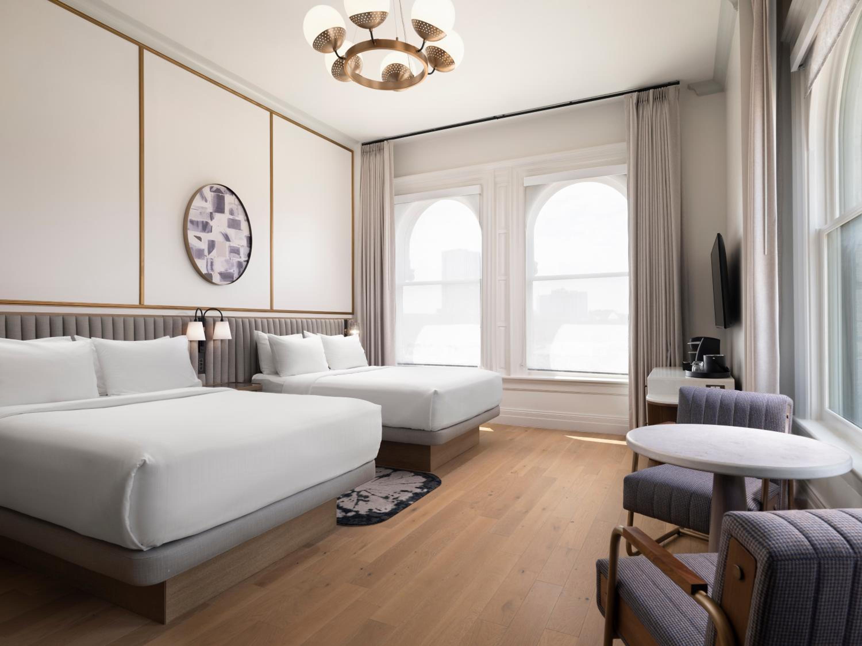 Deluxe Two Double Beds - Photo 11