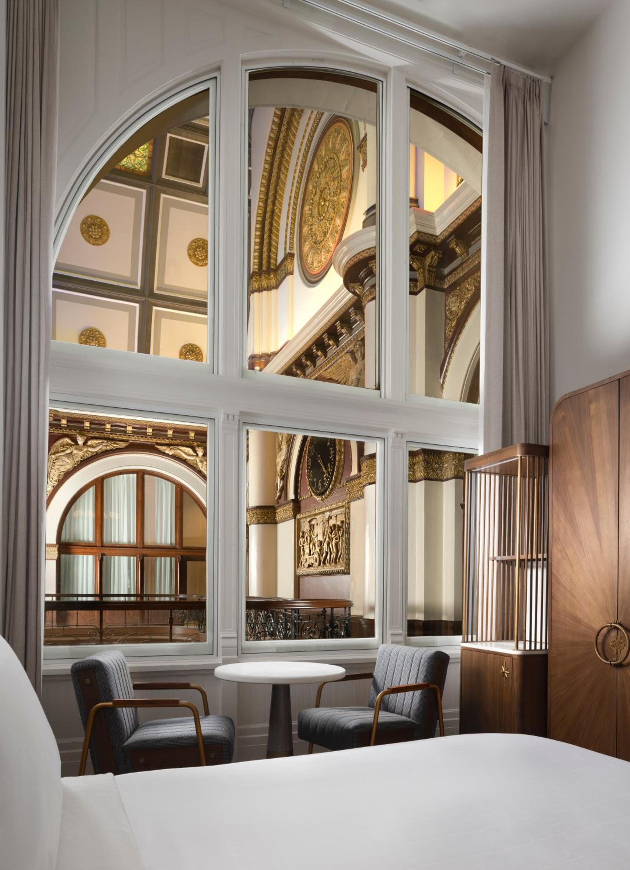 Deluxe King Room - Photo 19