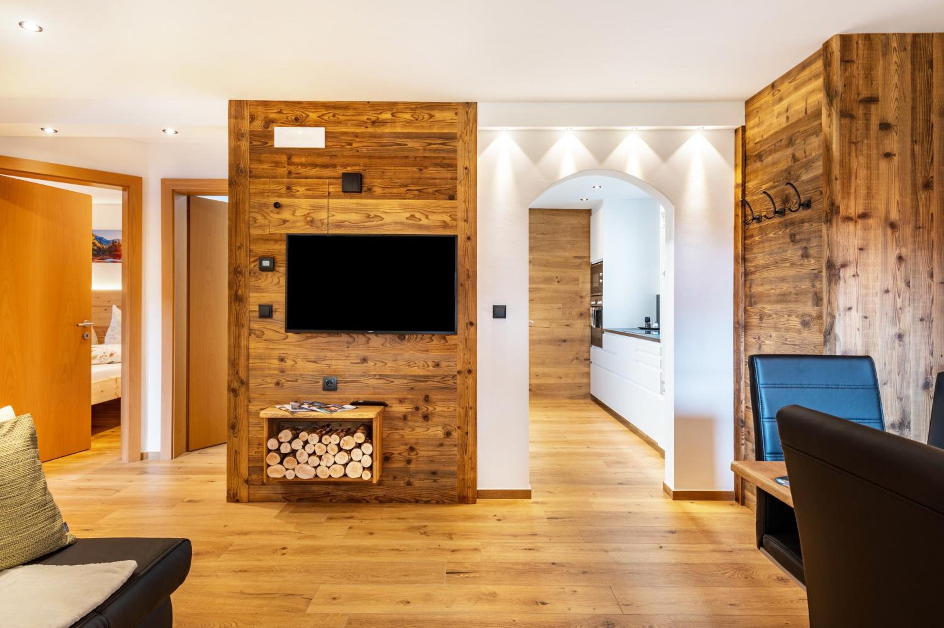 Two-Bedroom Deluxe Apartment with Garden View