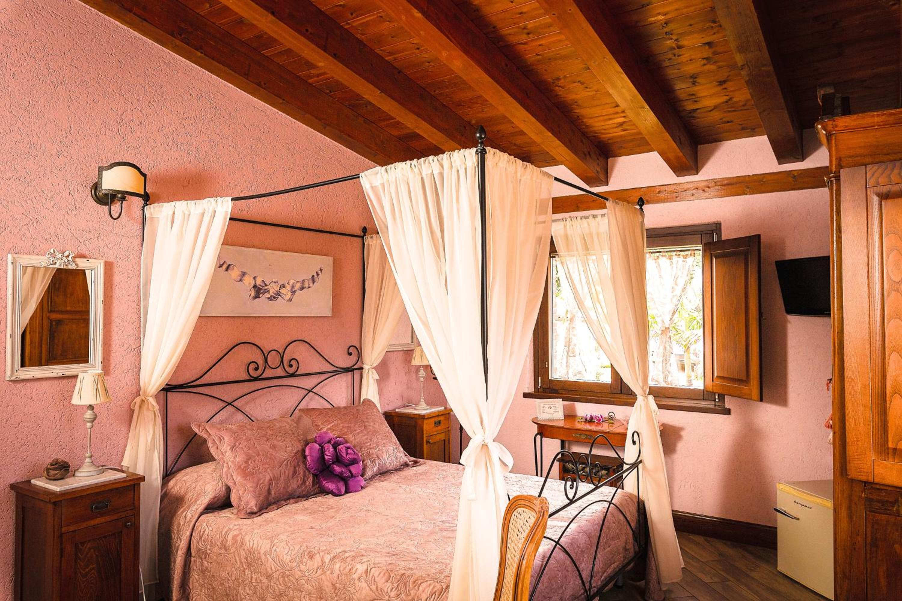 Superior Queen Room photo 1