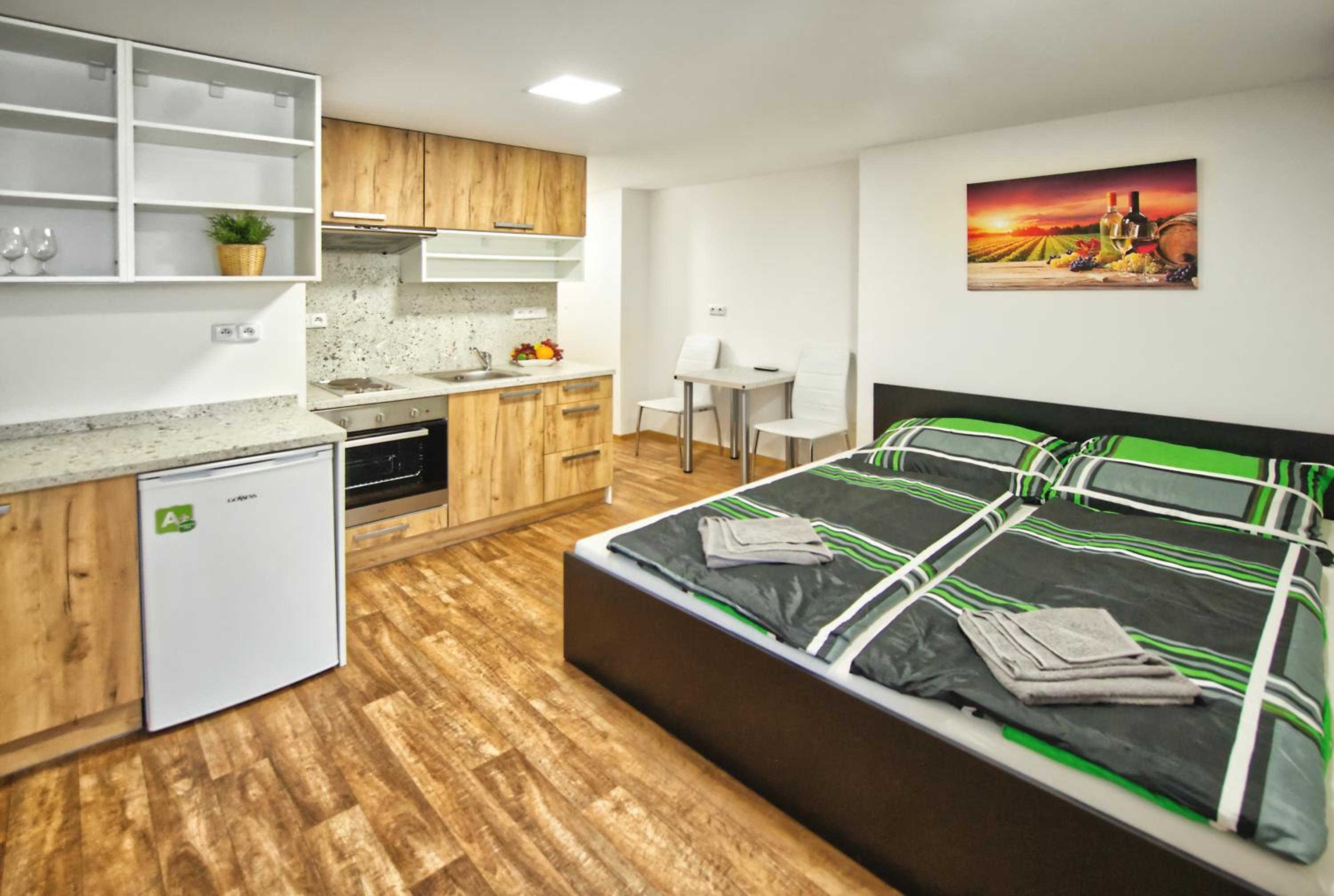 Apartment photo 1